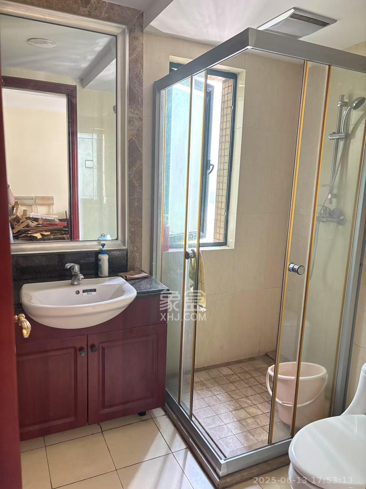 恒大翡翠华庭 2室2厅1卫 2100.0元/月 恒大翡翠华庭 2室2厅1卫 2100.0元/月室内图