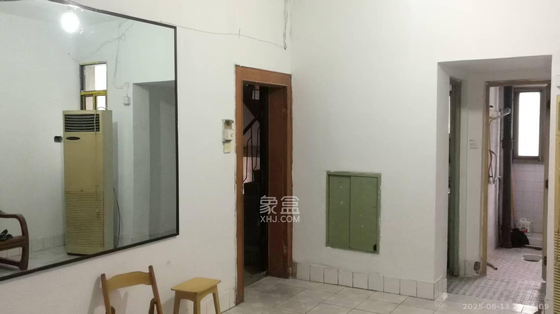 学宫街散盘 3室1厅1卫 1580.0元/月 学宫街散盘 3室1厅1卫 1580.0元/月室内图