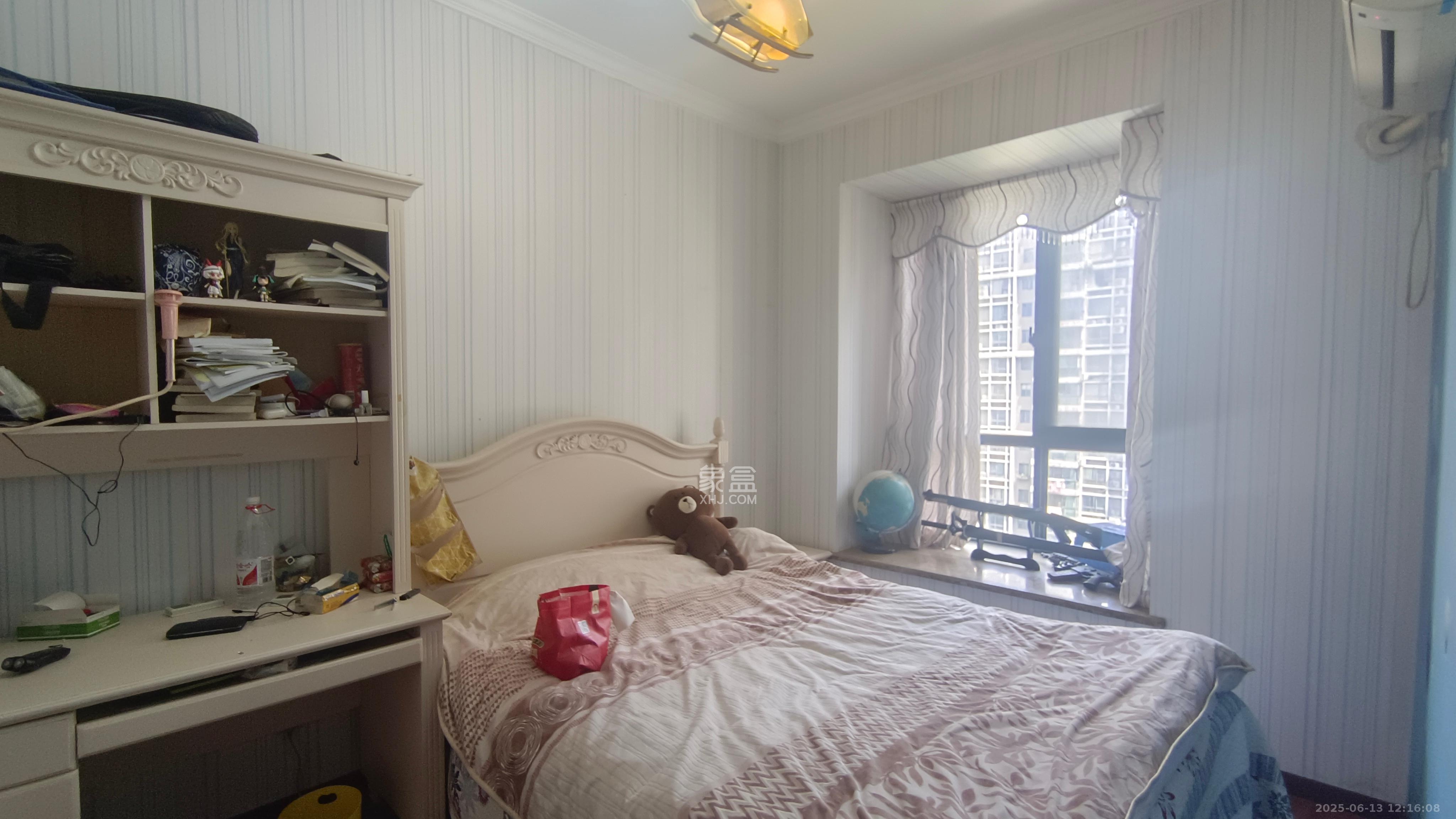 湘江世纪城聚江苑 4室2厅2卫 3500.0元/月 湘江世纪城聚江苑 4室2厅2卫 3500.0元/月室内图