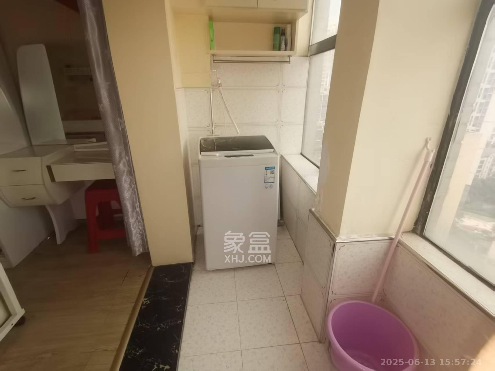 万科魅力之城  1室1厅1卫   1350.00元/月室内图