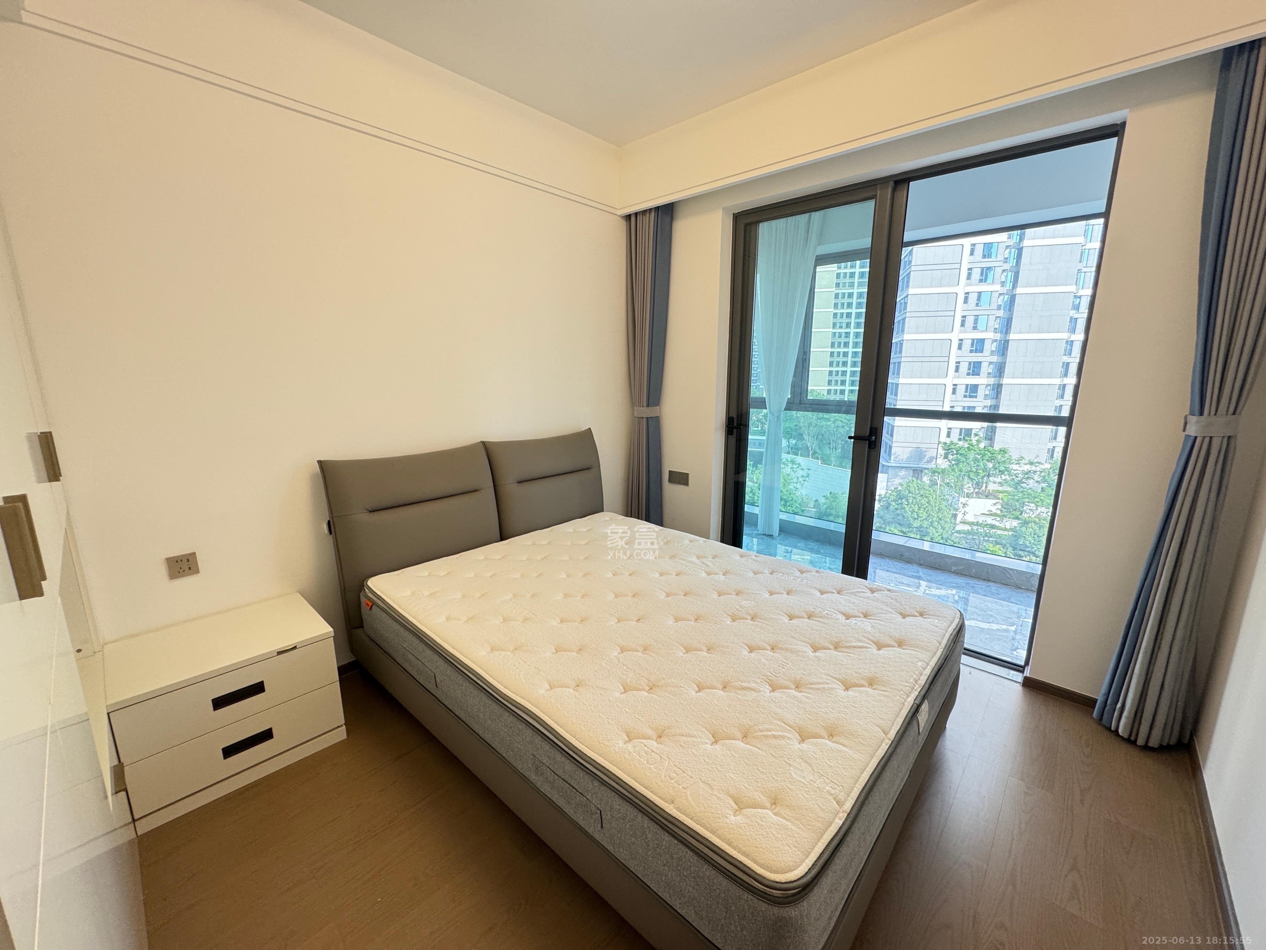 复地滨江金融中心  3室2厅2卫    4500.0元/月 复地滨江金融中心  3室2厅2卫    4500.0元/月室内图