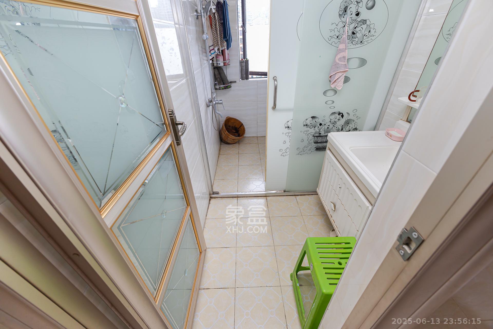 润和之悦（金泽园）  4室2厅2卫    105.0万卫生间