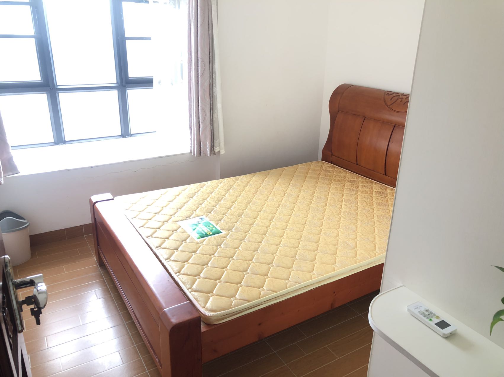 阳光三号苑  2室1厅1卫   2500.00元/月室内图