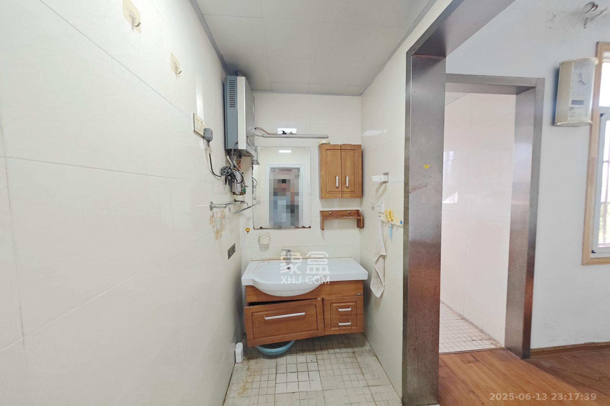 长沙市老干部休养所  3室2厅1卫    58.0万 长沙市老干部休养所  3室2厅1卫    58.0万其他