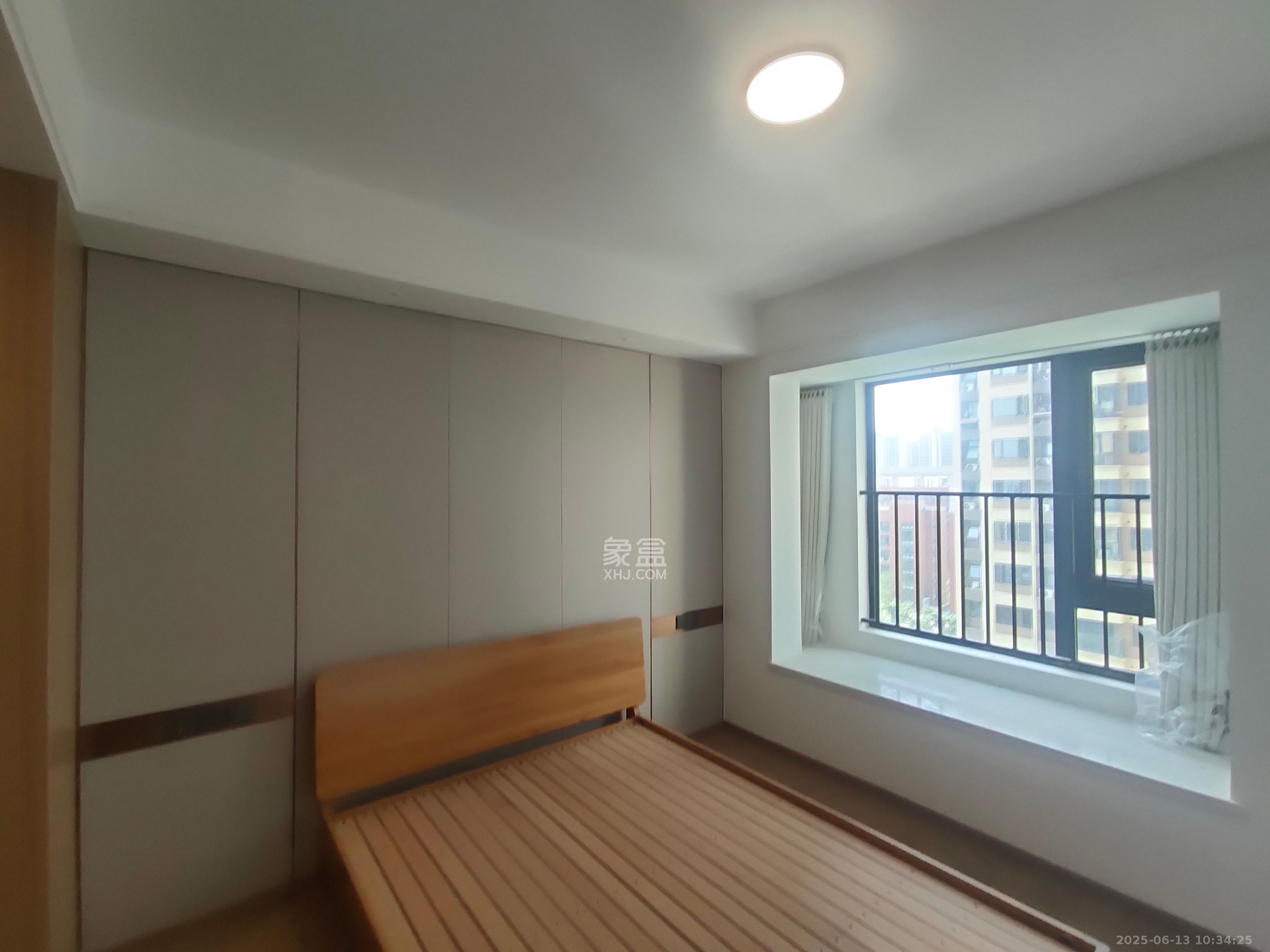 汉唐世家二期  3室2厅2卫   2000.00元/月室内图