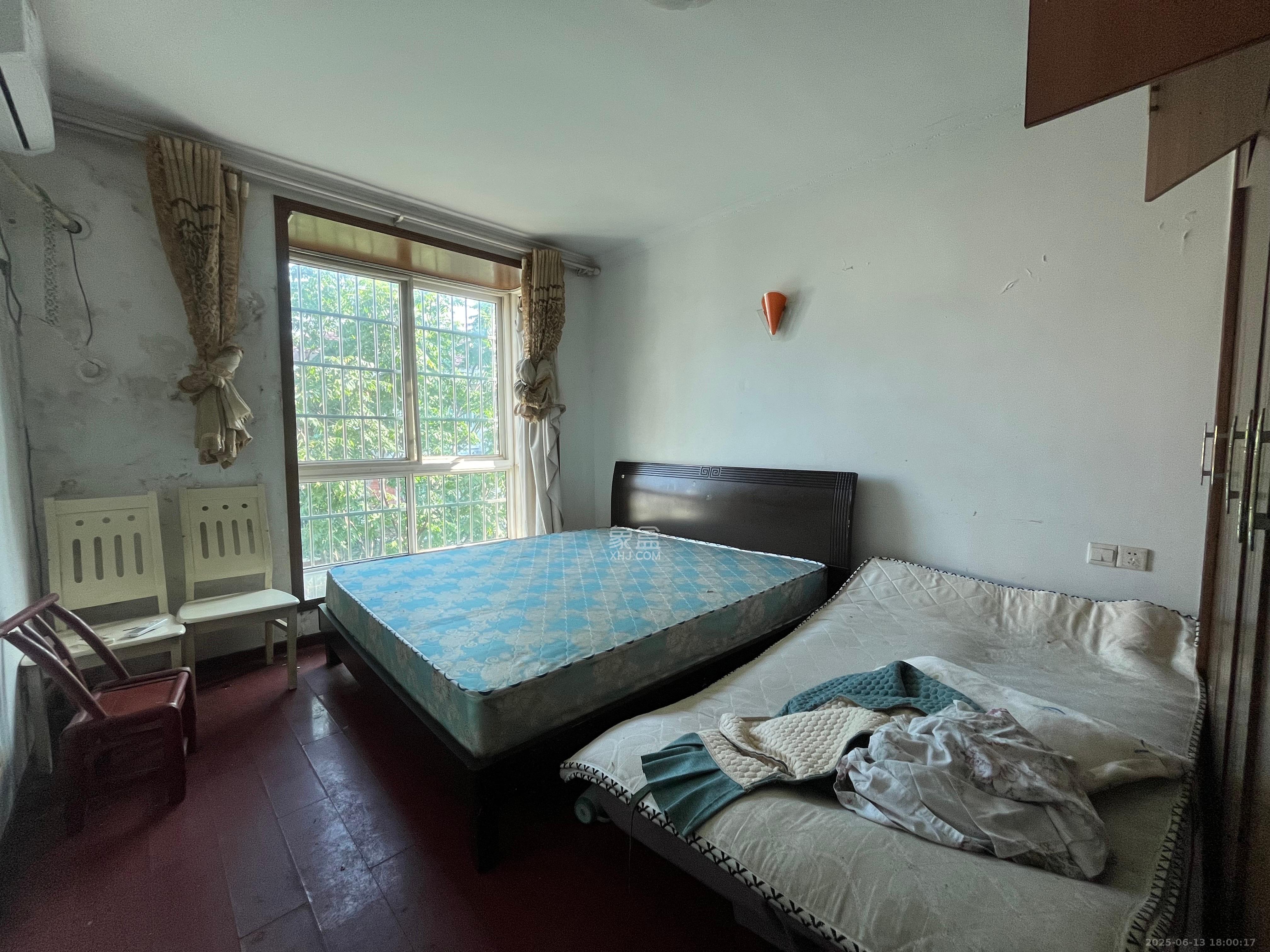 恩瑞麓山名园(龙王港小区) 3室2厅2卫 2400.0元/月 恩瑞麓山名园(龙王港小区) 3室2厅2卫 2400.0元/月室内图