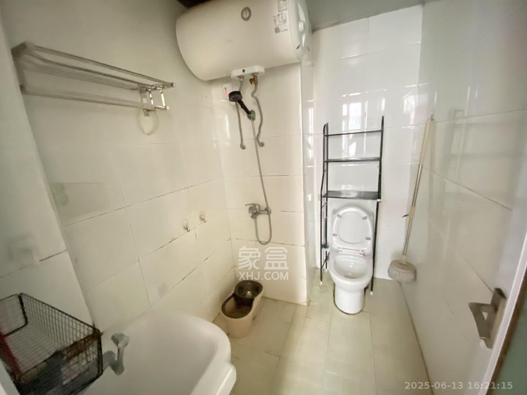 君庭金福苑 2室1厅1卫 1300.0元/月 君庭金福苑 2室1厅1卫 1300.0元/月室内图