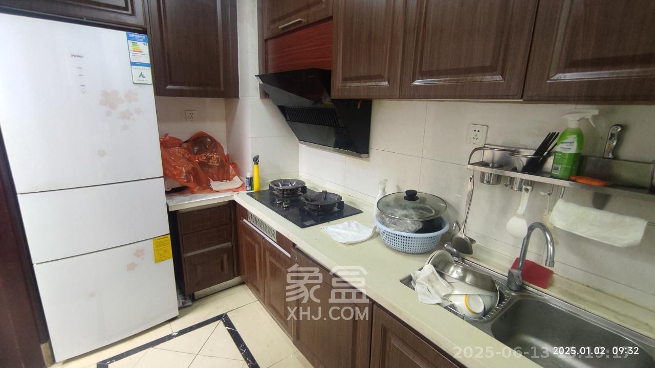 中海国际一期 4室2厅2卫 2300.0元/月 中海国际一期 4室2厅2卫 2300.0元/月室内图