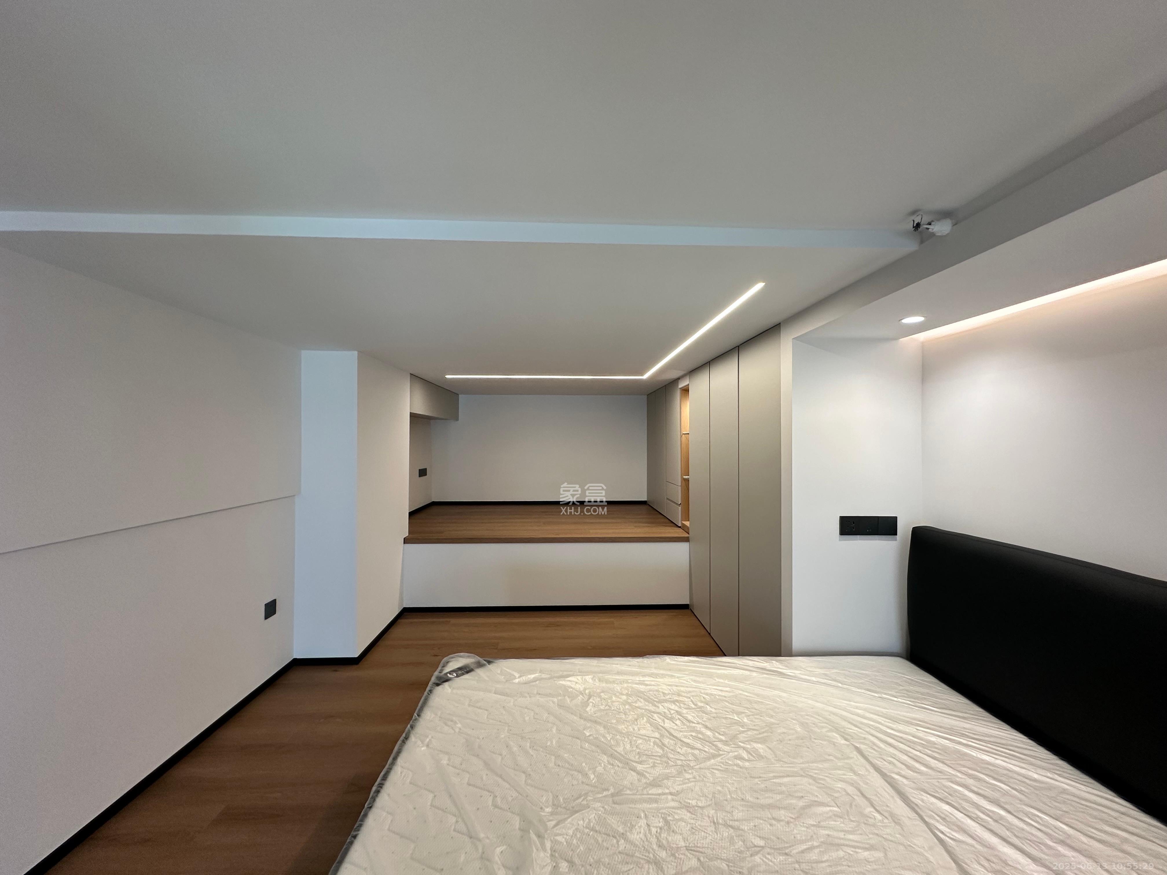 复地滨江金融中心  1室1厅1卫    3200.0元/月 复地滨江金融中心  1室1厅1卫    3200.0元/月室内图