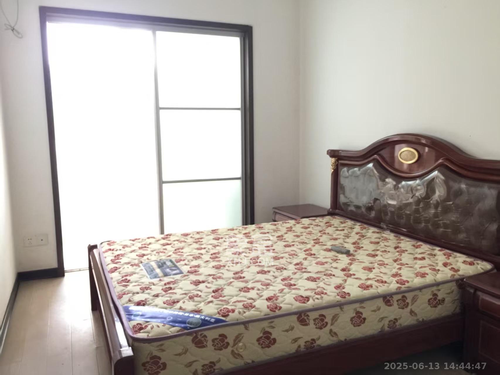 芙蓉苑 4室2厅2卫 3000.0元/月 芙蓉苑 4室2厅2卫 3000.0元/月室内图