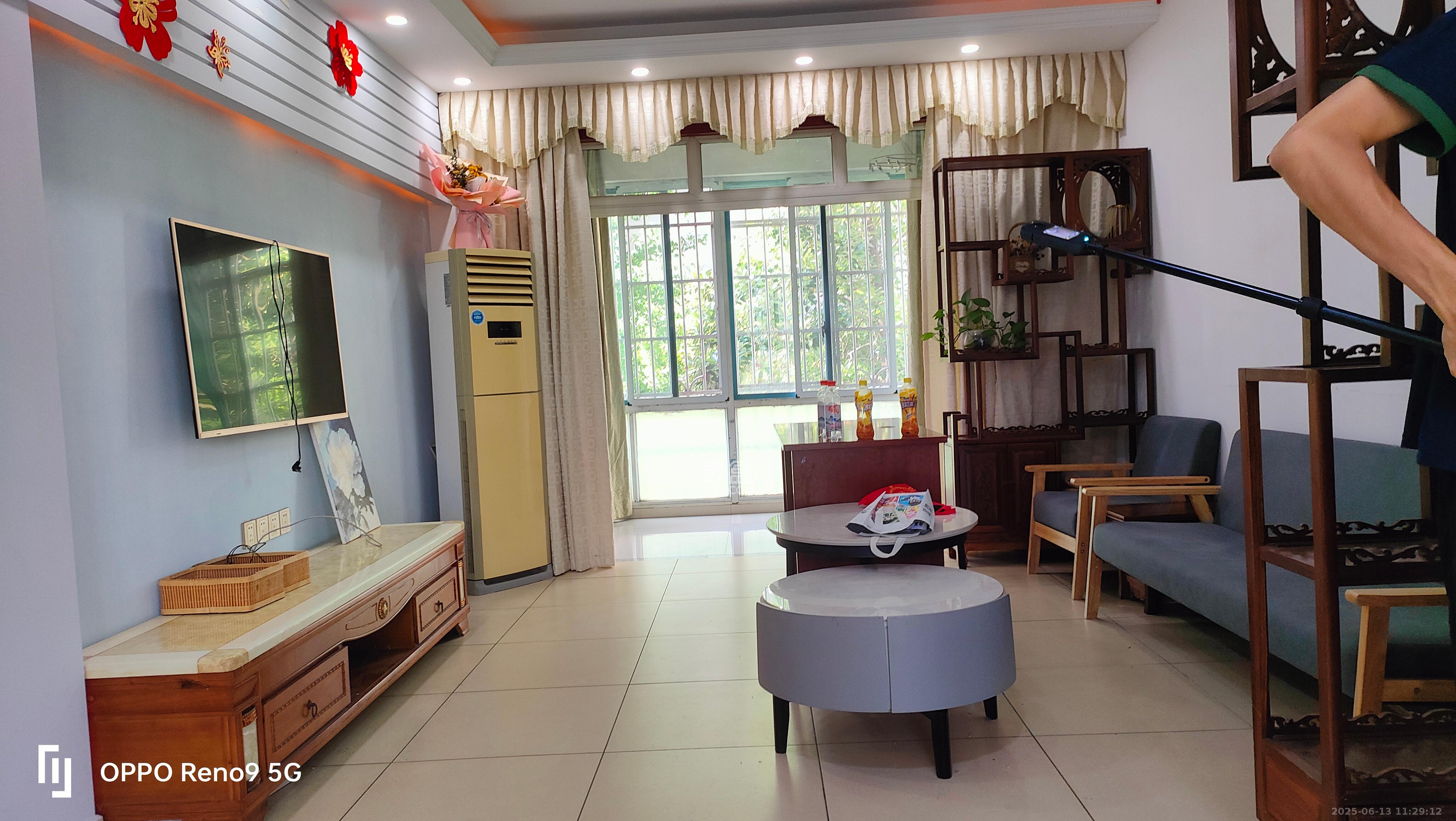 方略学府佳境  3室2厅1卫    1800.0元/月 方略学府佳境  3室2厅1卫    1800.0元/月室内图