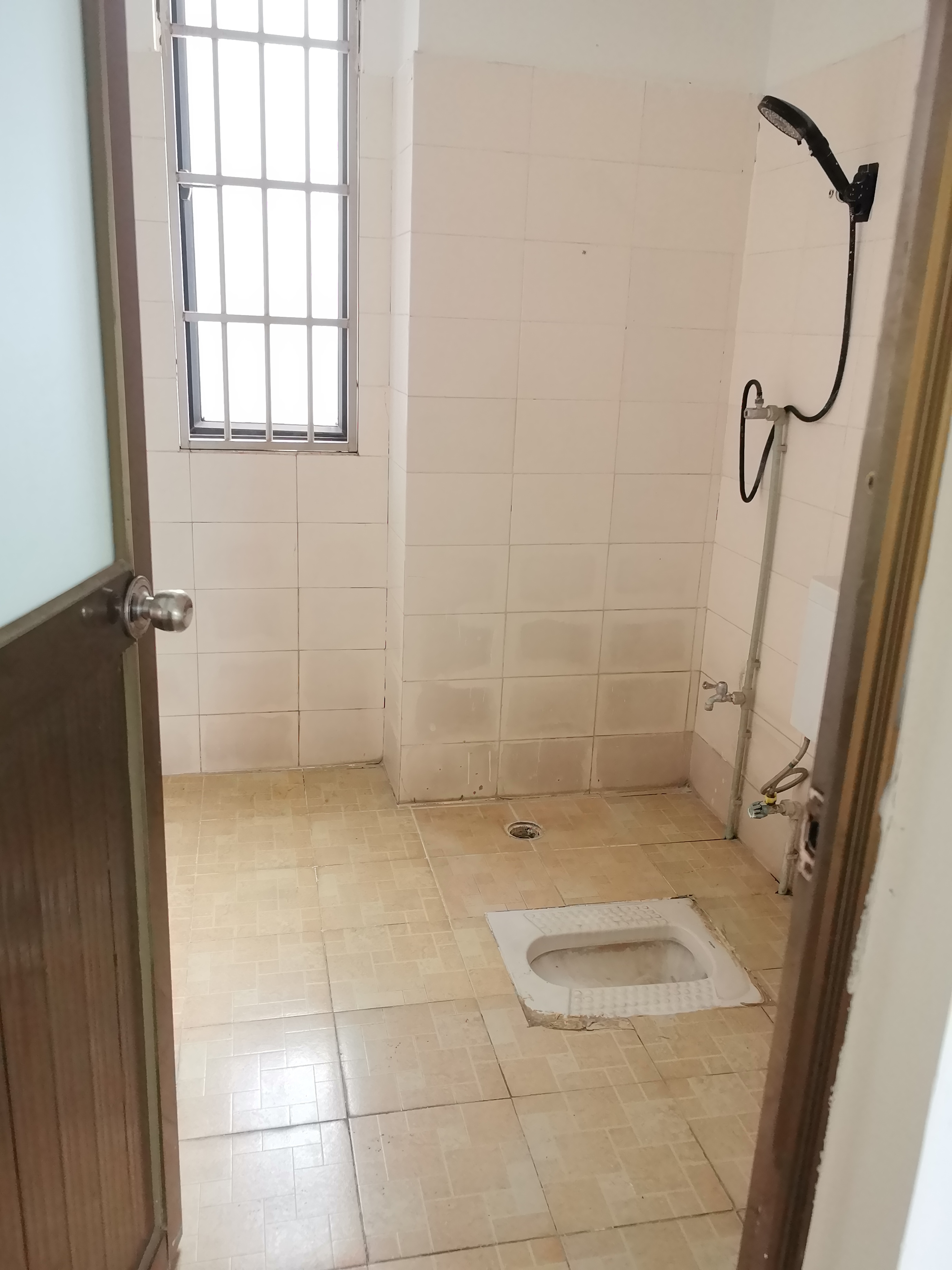 玉沙广场(京华城) 3室2厅2卫 2600.0元/月 玉沙广场(京华城) 3室2厅2卫 2600.0元/月室内图