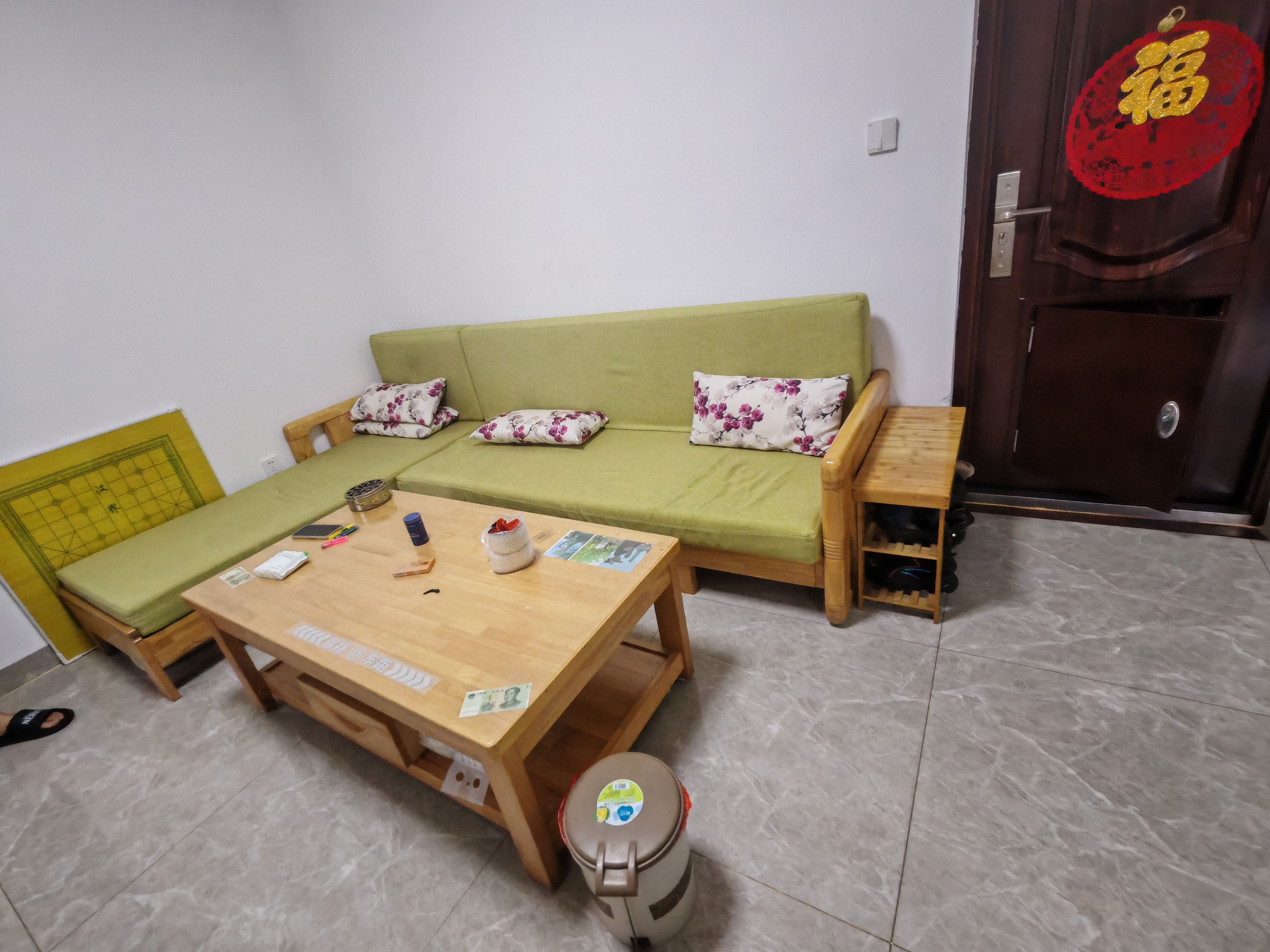 美丽华居 2室2厅1卫 86.0万 美丽华居 2室2厅1卫 86.0万客厅