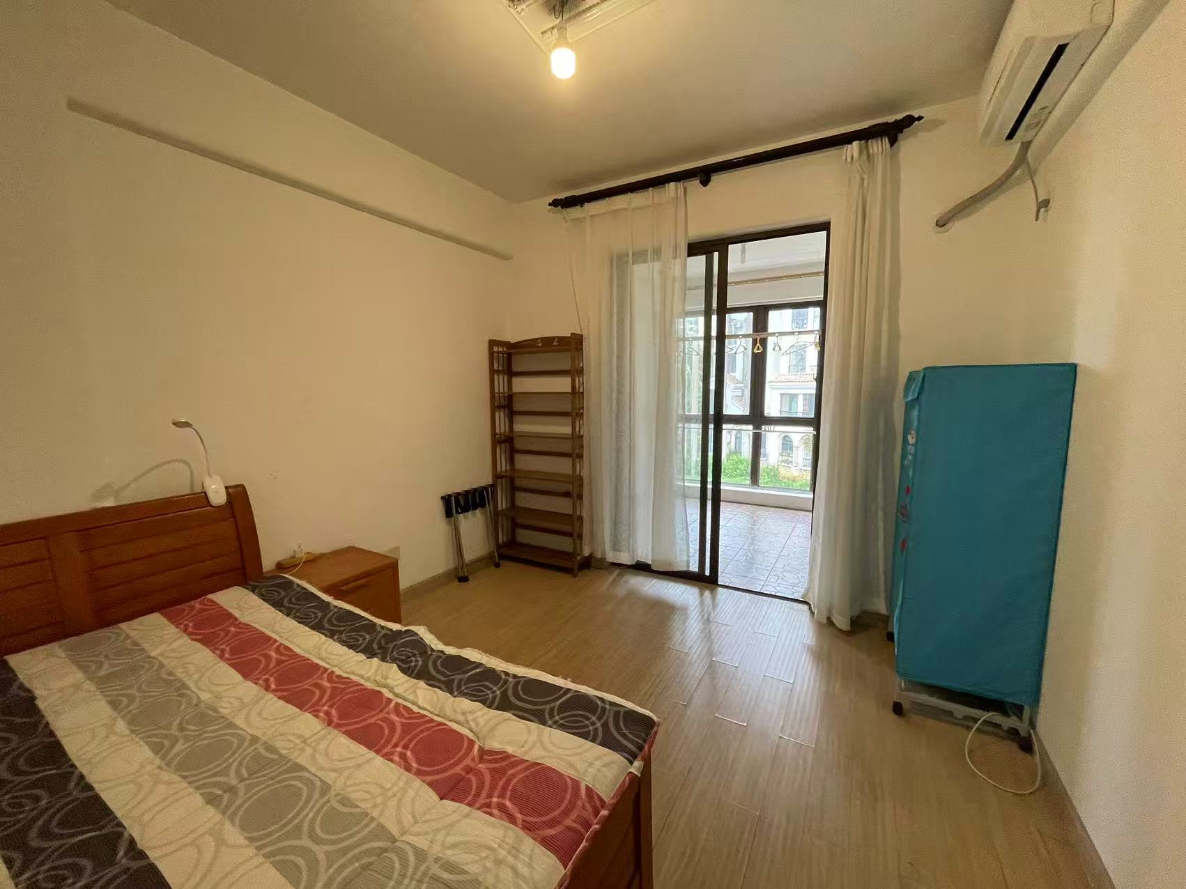 荣域 3室2厅2卫 3000.0元/月 荣域 3室2厅2卫 3000.0元/月室内图