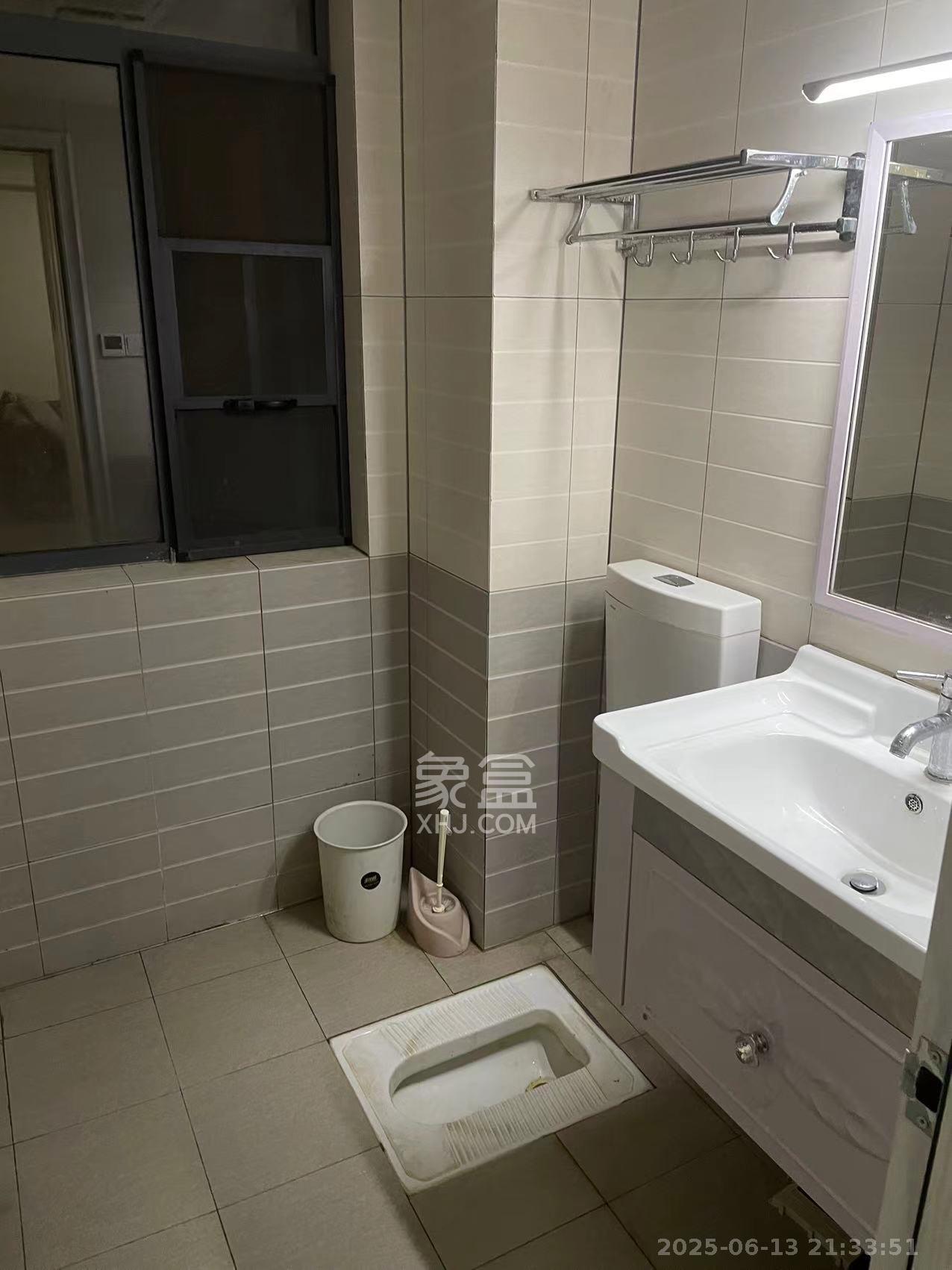 剑桥名门  2室2厅1卫    2400.0元/月 剑桥名门  2室2厅1卫    2400.0元/月室内图