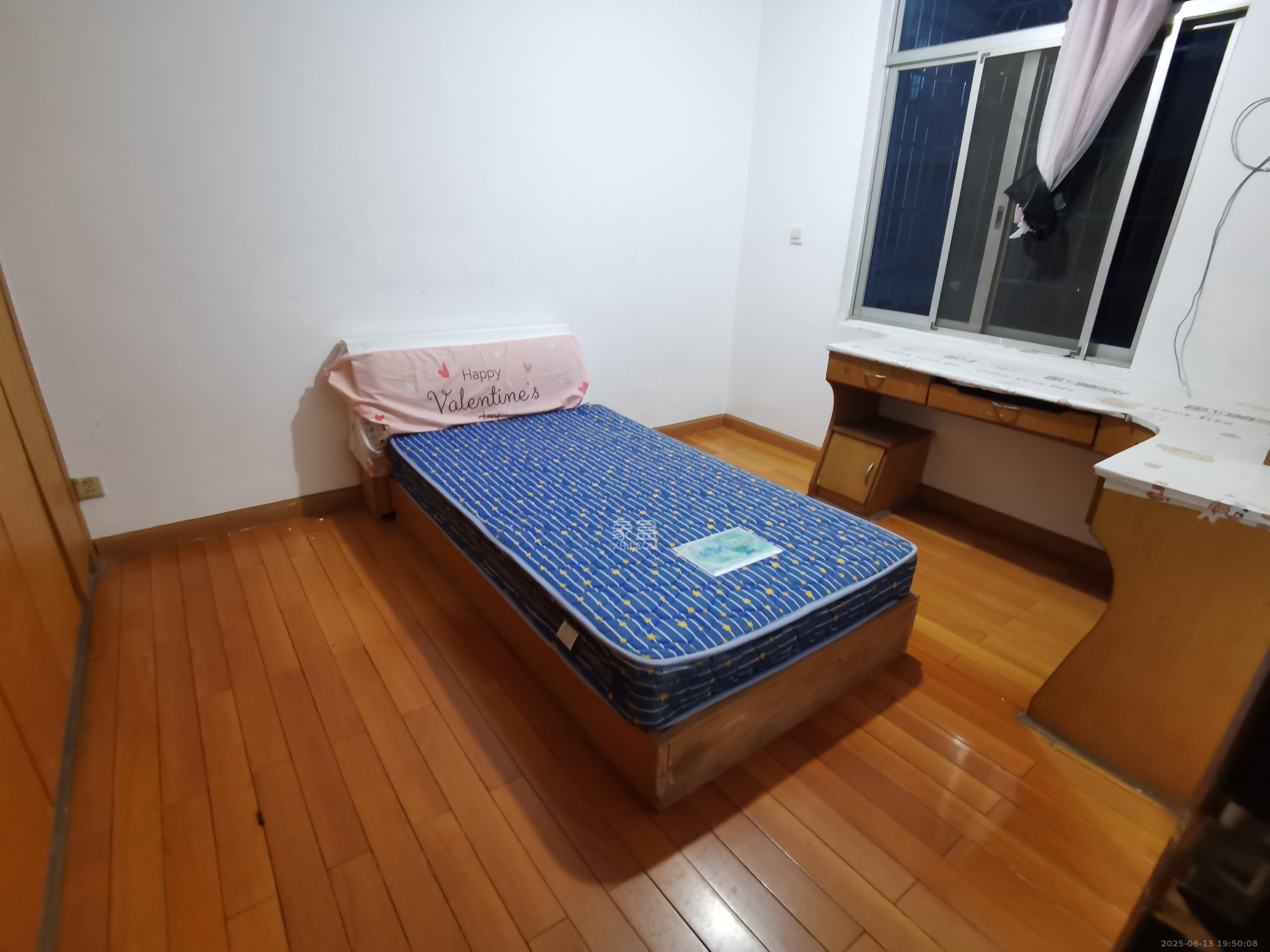 马王堆陶瓷城新合区  1室2厅1卫   2000.00元/月室内图