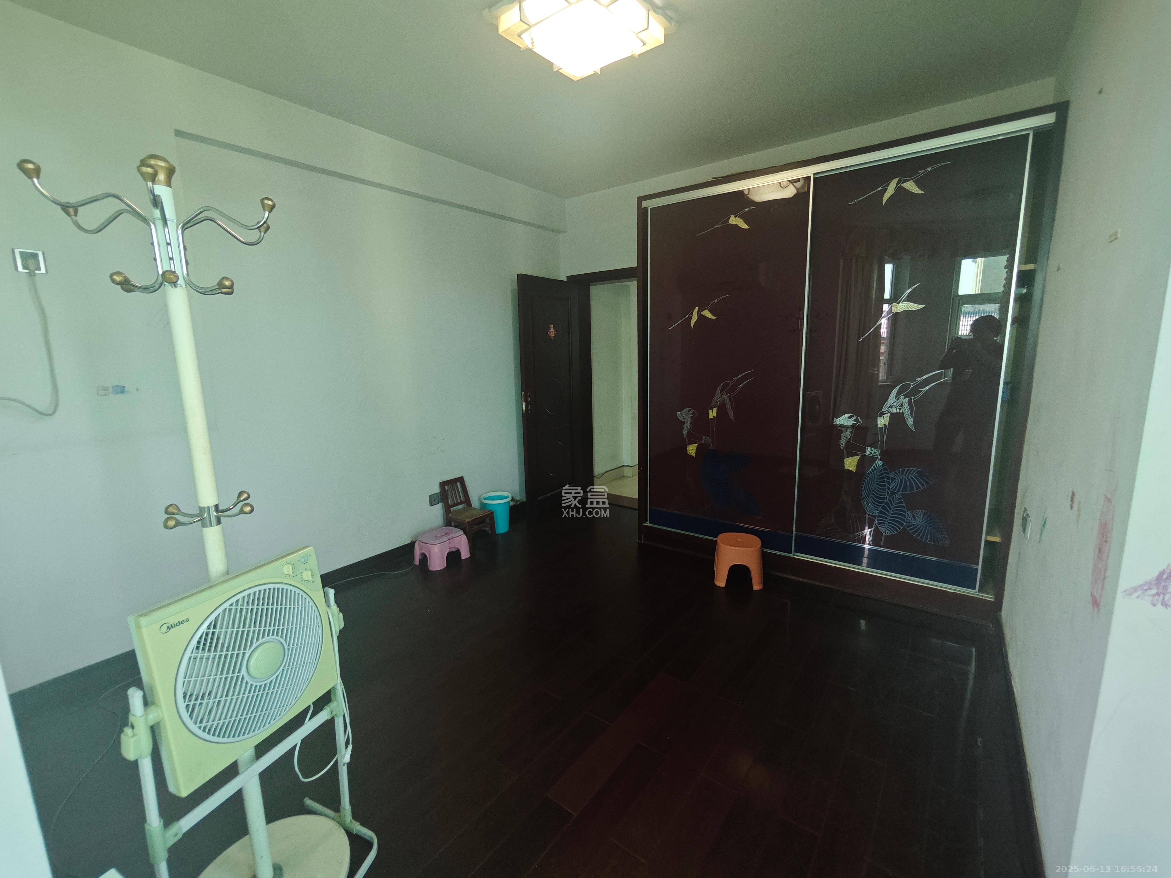 格林星城 4室2厅2卫 4100.0元/月 格林星城 4室2厅2卫 4100.0元/月室内图