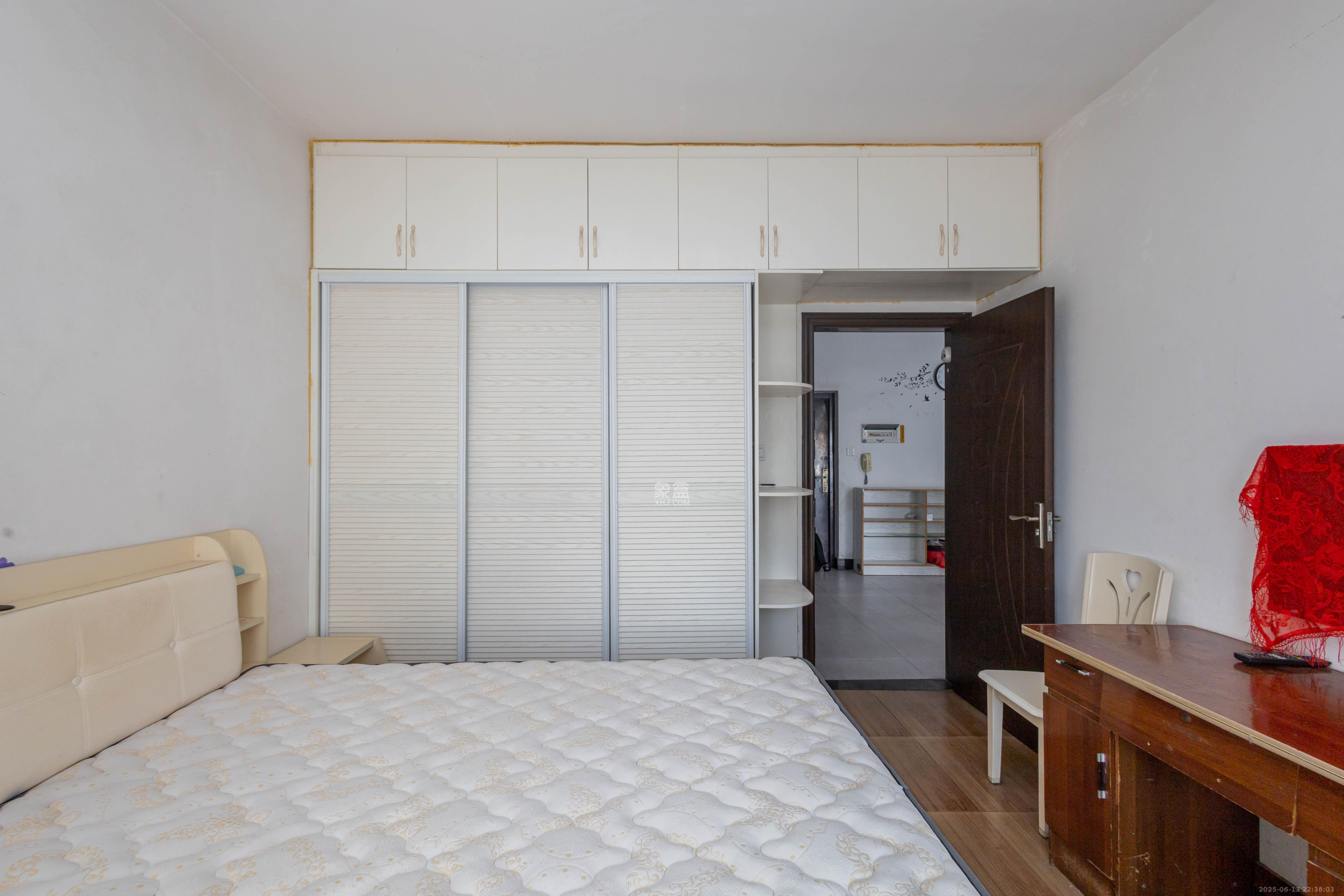 方略学府佳境 2室2厅1卫 42.8万 方略学府佳境 2室2厅1卫 42.8万卧室