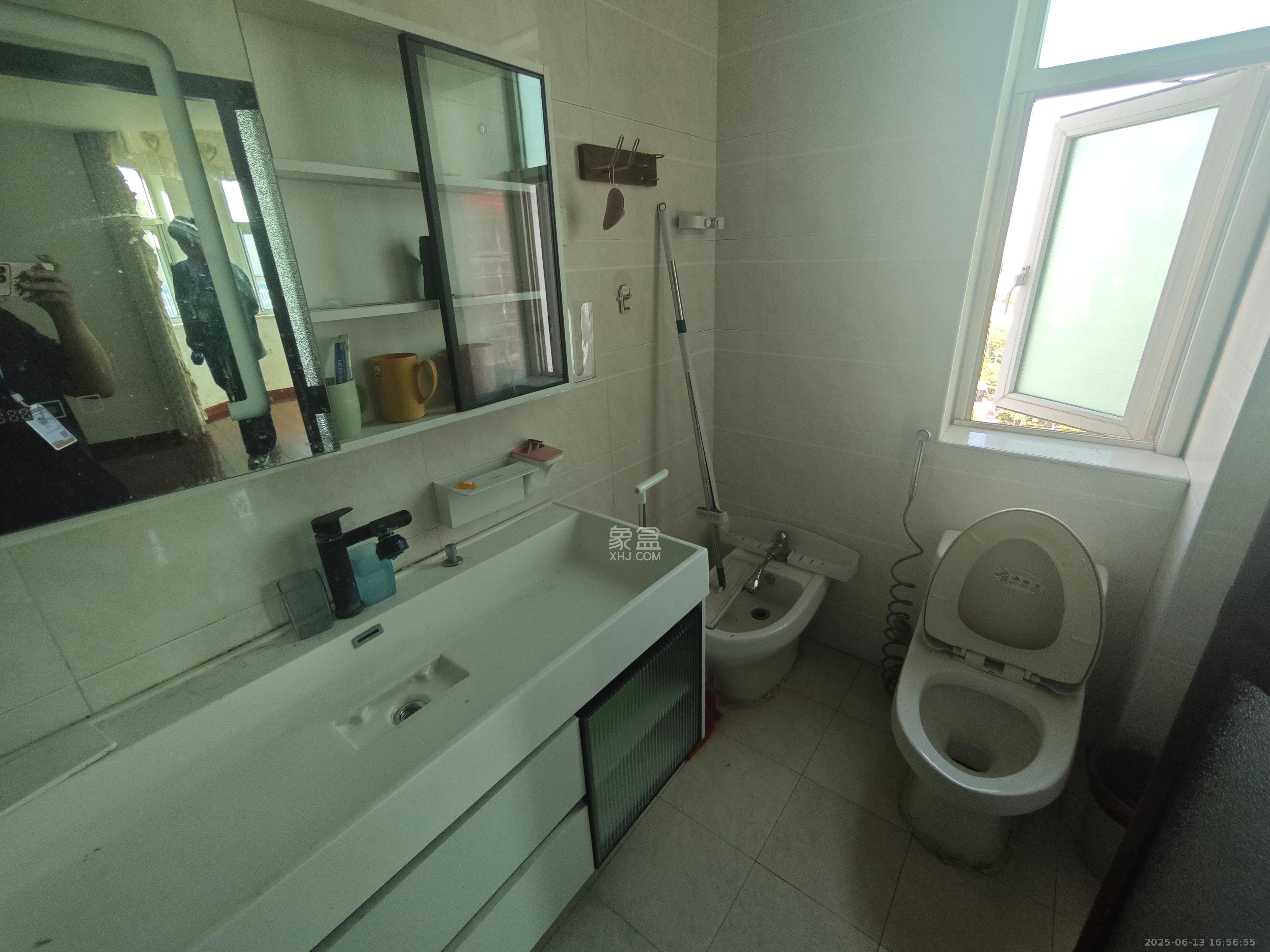 格林星城 4室2厅2卫 4100.0元/月 格林星城 4室2厅2卫 4100.0元/月室内图