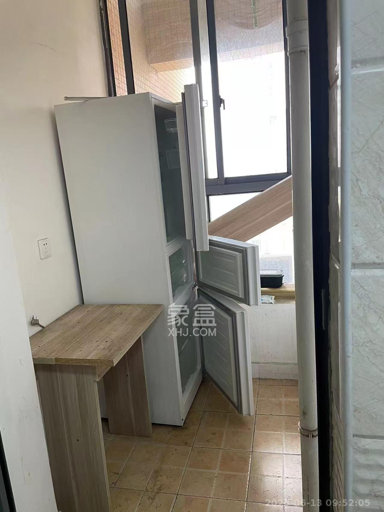 剑桥名门  2室2厅1卫   2500.00元/月室内图