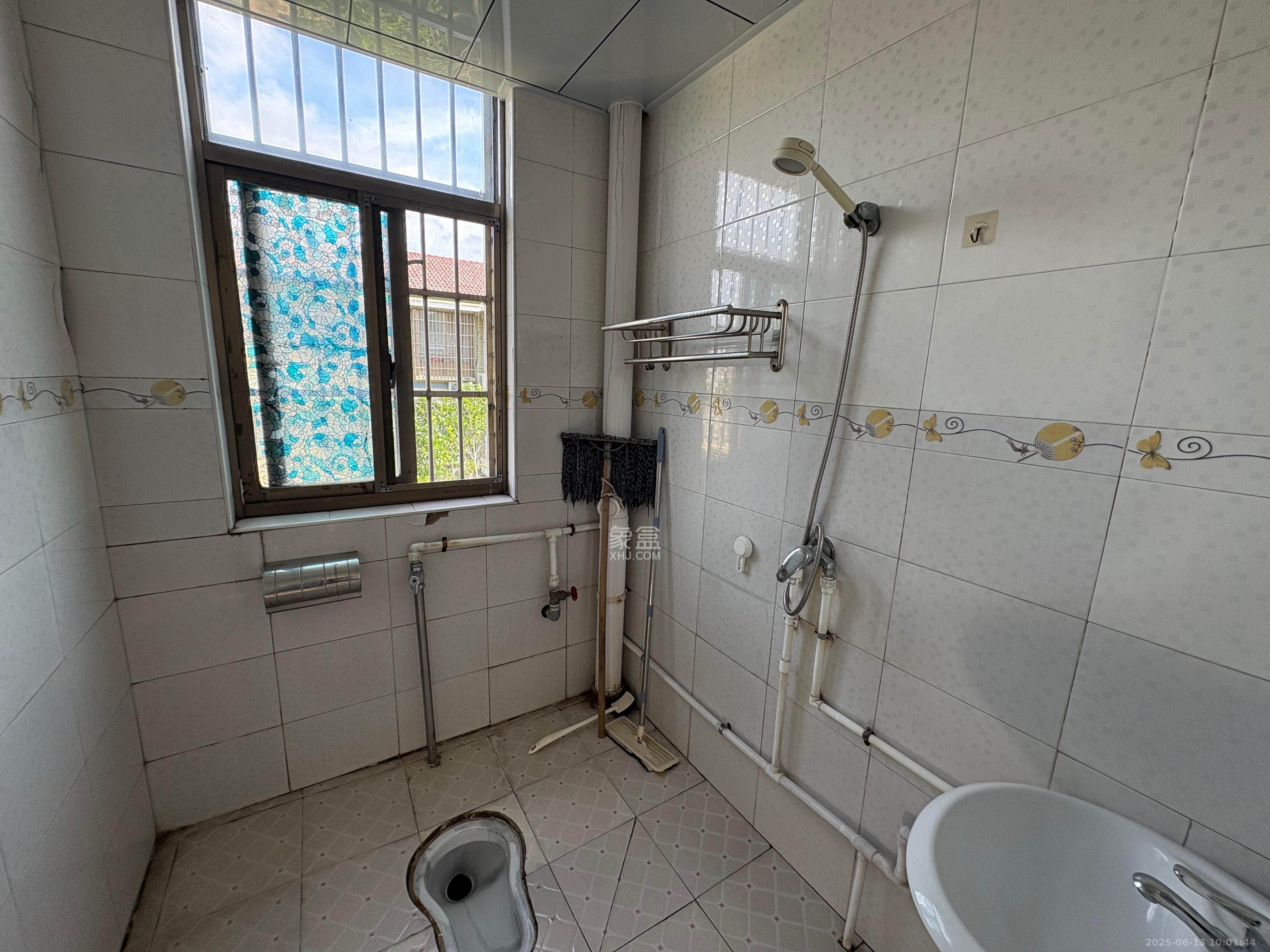 兴联小区 2室2厅1卫 1600.0元/月 兴联小区 2室2厅1卫 1600.0元/月室内图