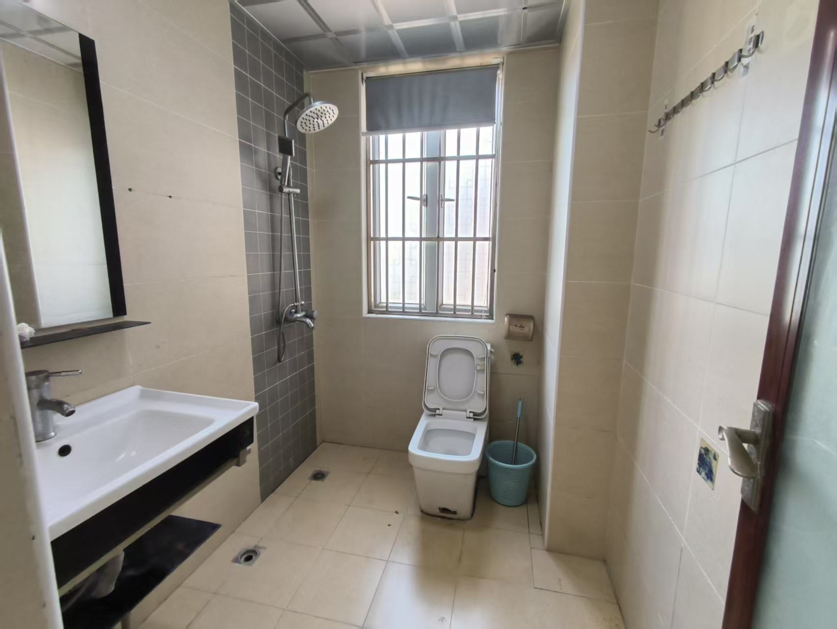 滨江度假城 2室2厅1卫 109.0万 滨江度假城 2室2厅1卫 109.0万客厅