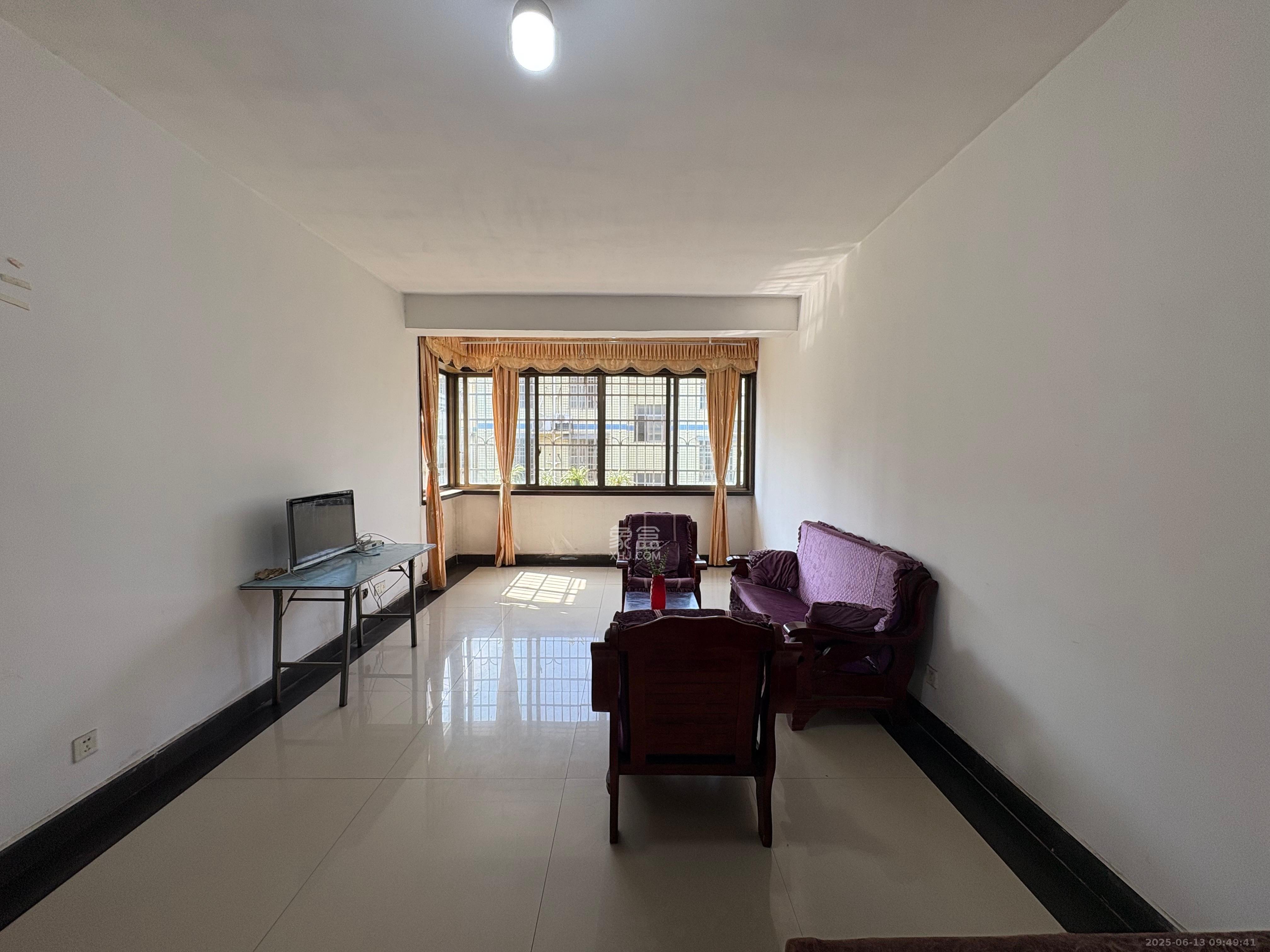 兴联小区 2室1厅1卫 1700.0元/月 兴联小区 2室1厅1卫 1700.0元/月室内图