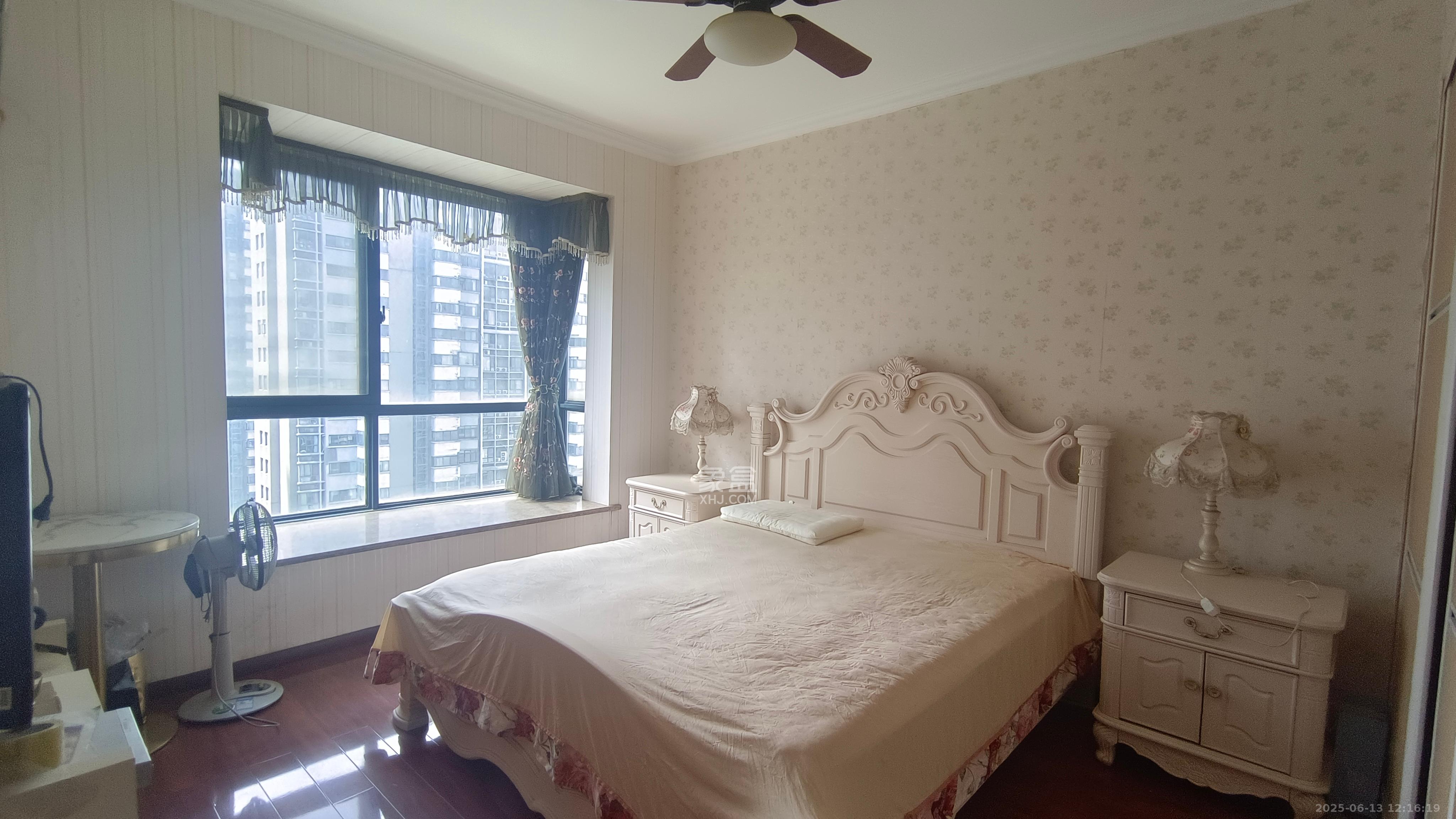 湘江世纪城聚江苑 4室2厅2卫 3500.0元/月 湘江世纪城聚江苑 4室2厅2卫 3500.0元/月室内图