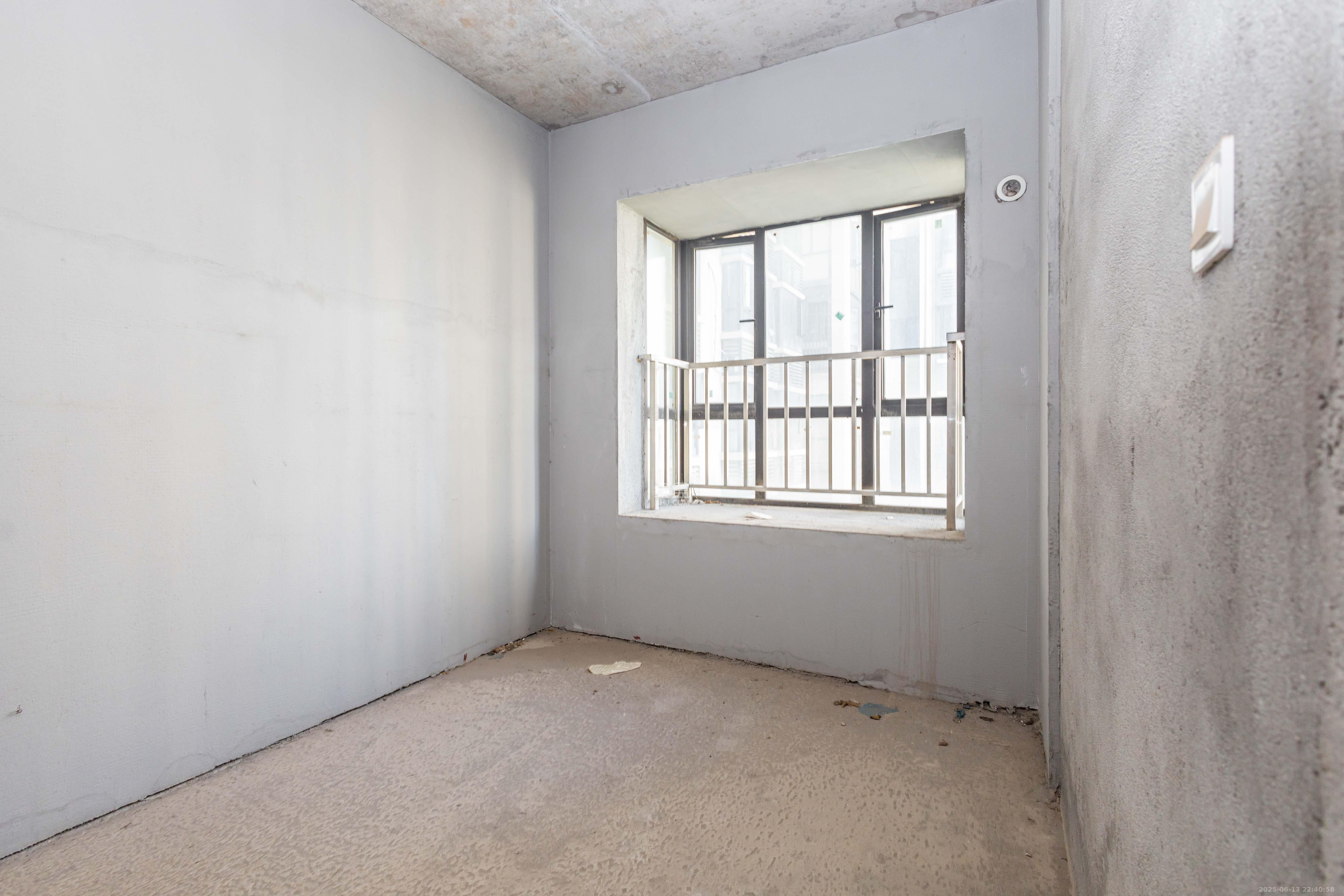 财汇新天地(财汇商务广场) 4室2厅2卫 82.8万 财汇新天地(财汇商务广场) 4室2厅2卫 82.8万卧室