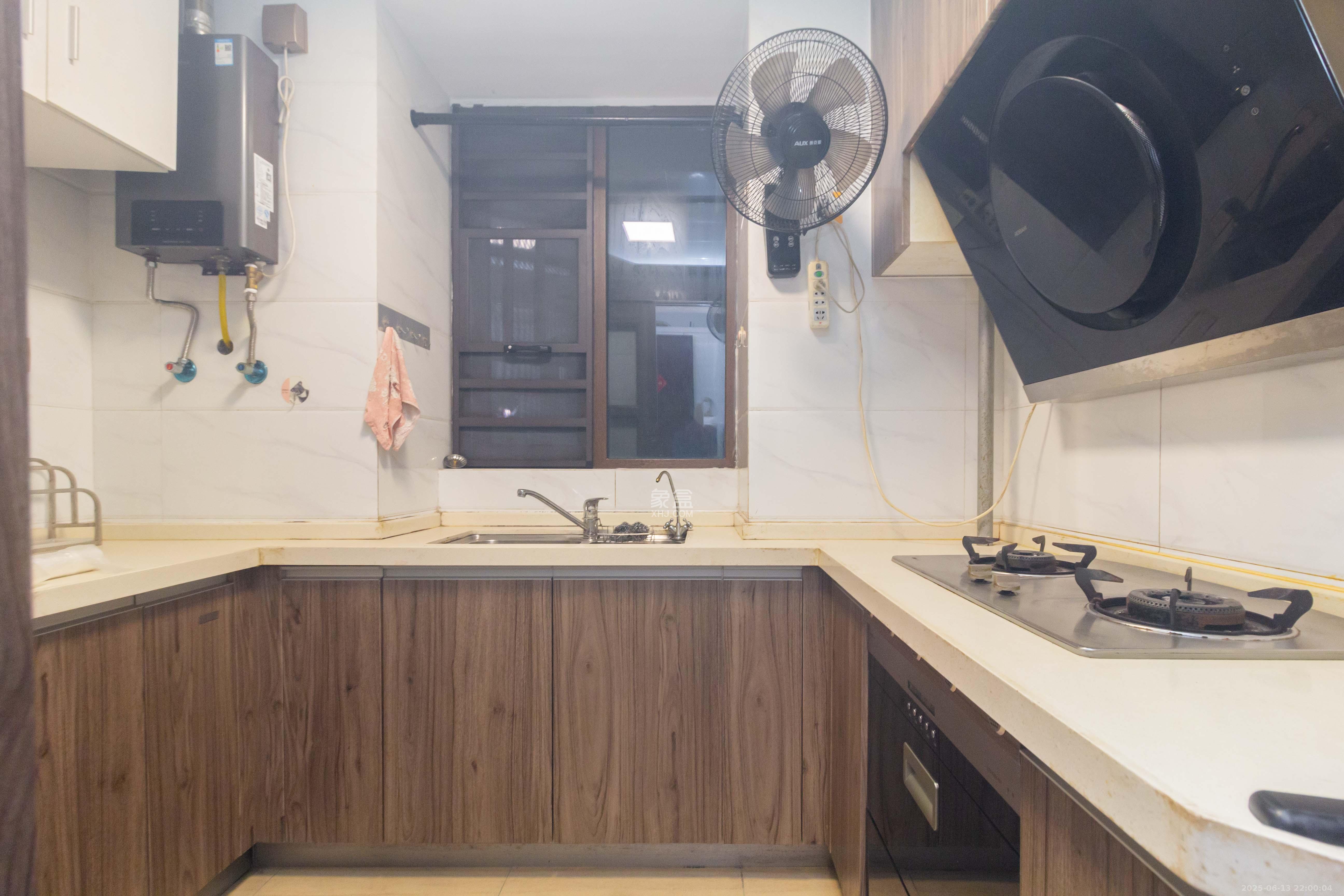 碧桂园星城首府 3室2厅2卫 3000.0元/月 碧桂园星城首府 3室2厅2卫 3000.0元/月室内图