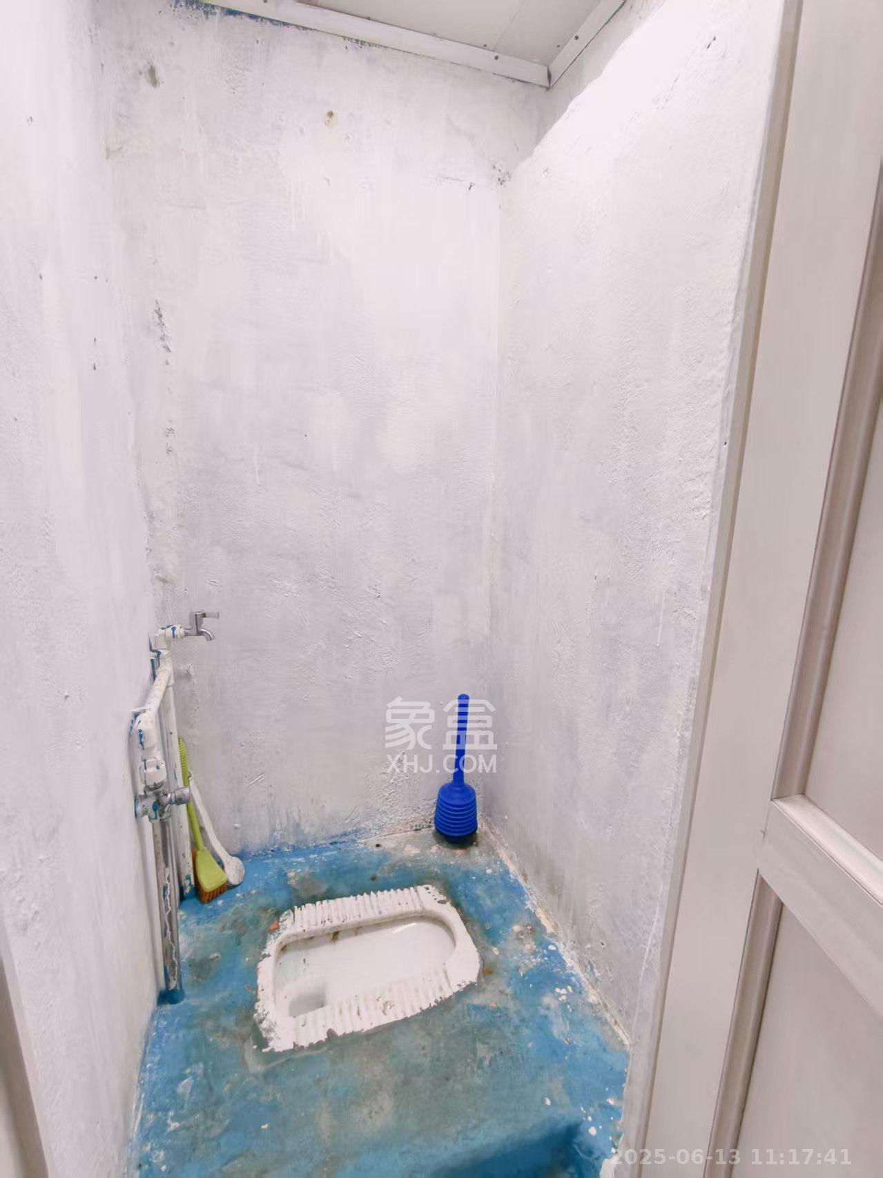 曾家湾小区  1室1厅1卫   1300.00元/月室内图