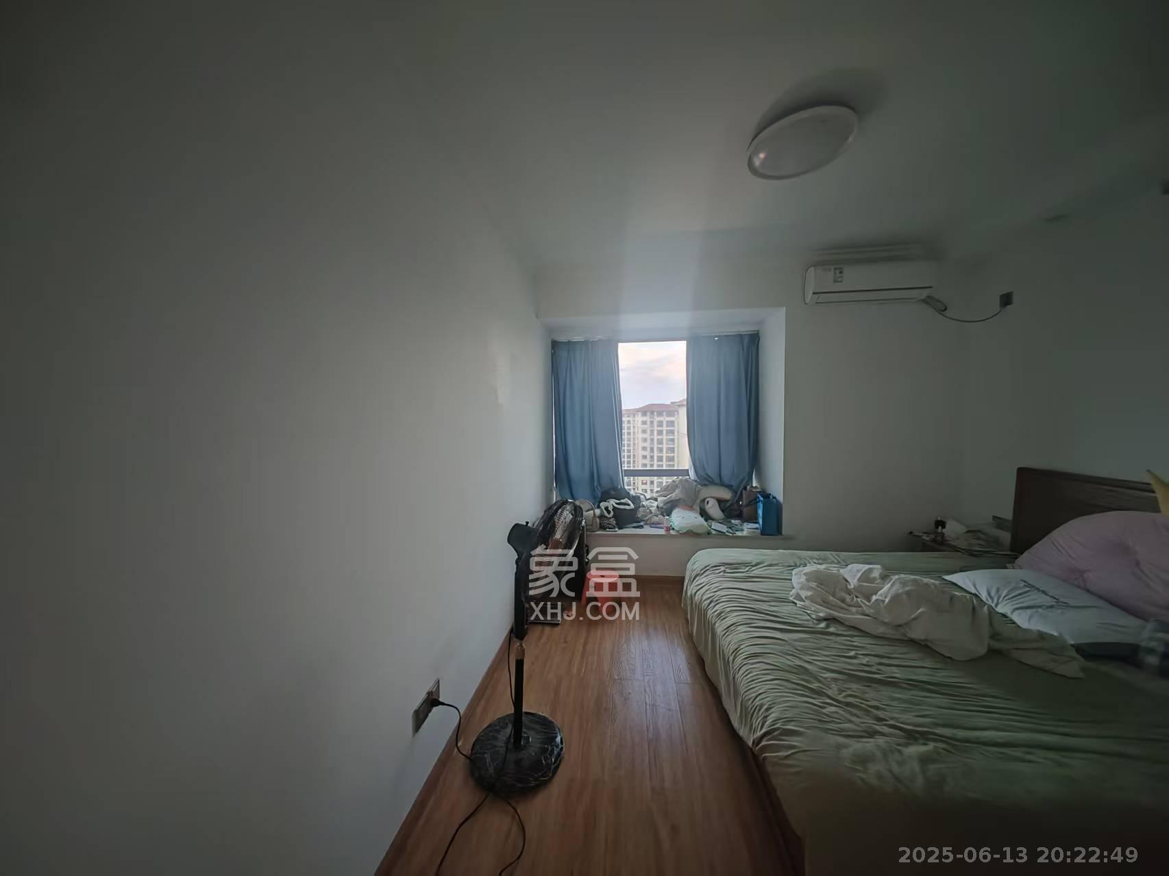 中建芙蓉嘉苑  4室2厅2卫    2500.0元/月