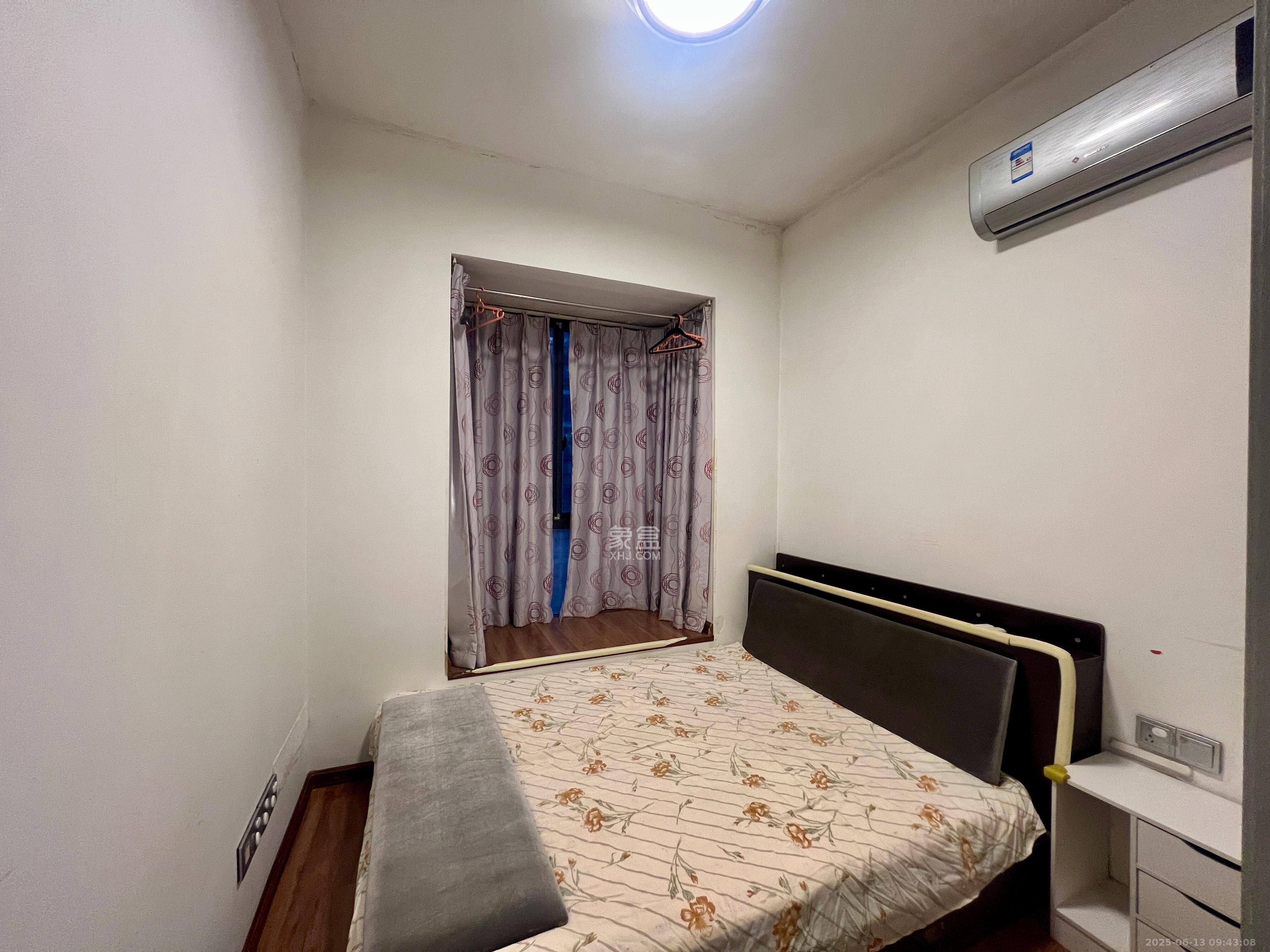 城南故事家园  3室2厅1卫   2300.00元/月室内图