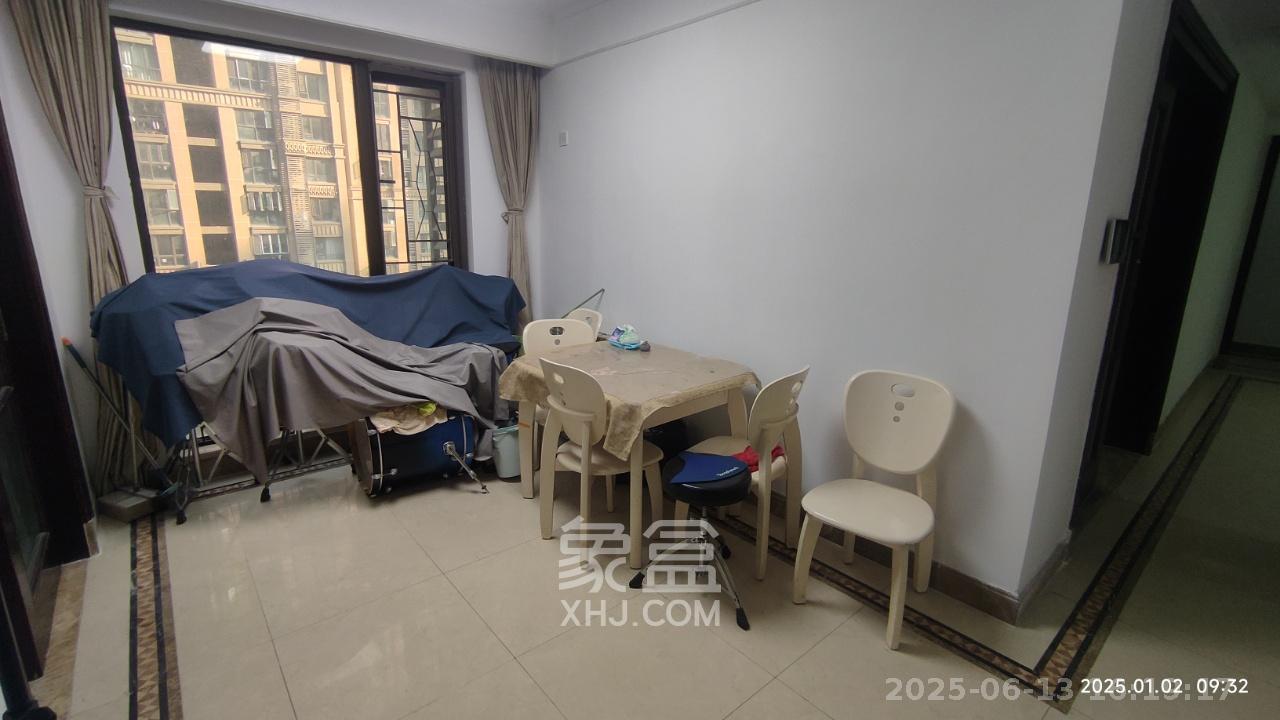 中海国际一期 4室2厅2卫 2300.0元/月 中海国际一期 4室2厅2卫 2300.0元/月室内图