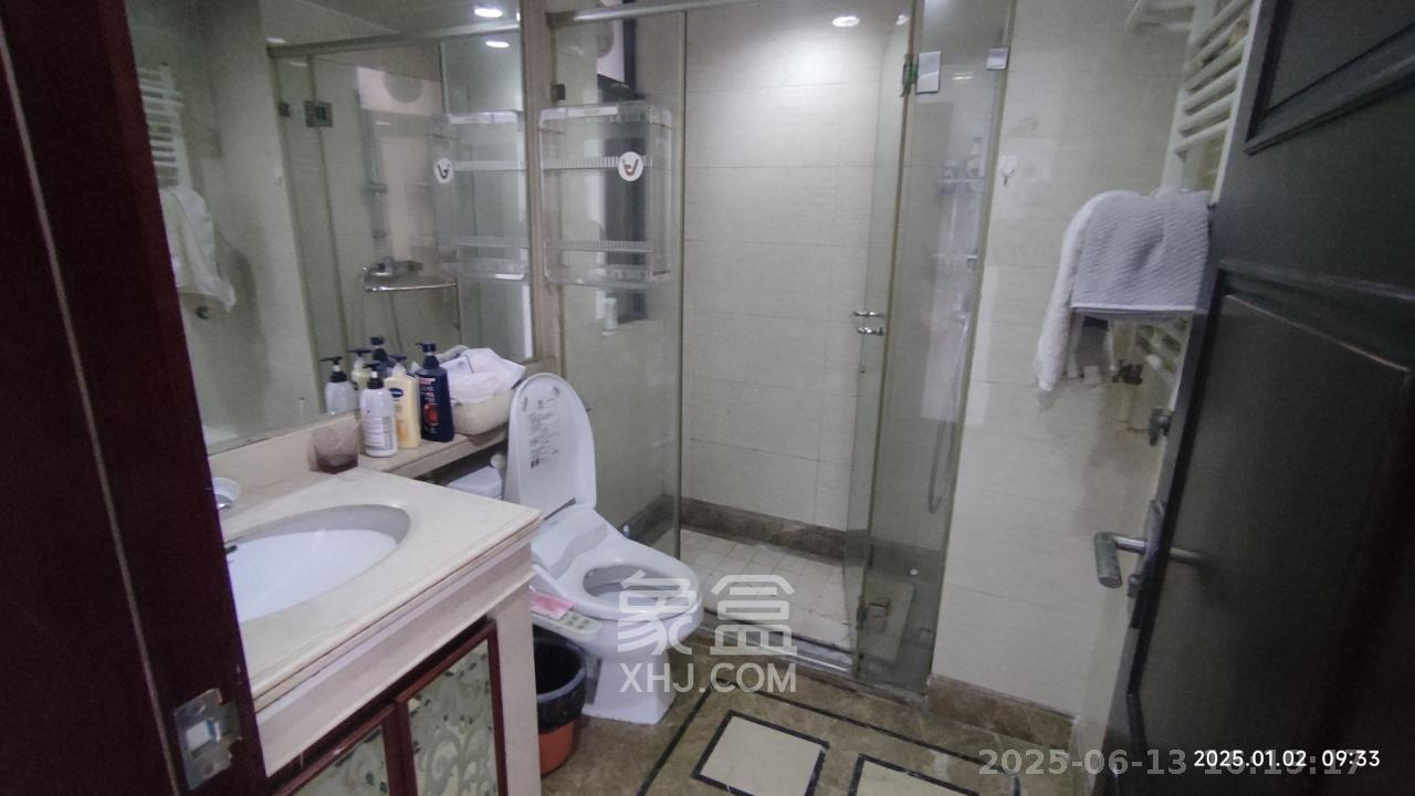 中海国际一期 4室2厅2卫 2300.0元/月 中海国际一期 4室2厅2卫 2300.0元/月室内图