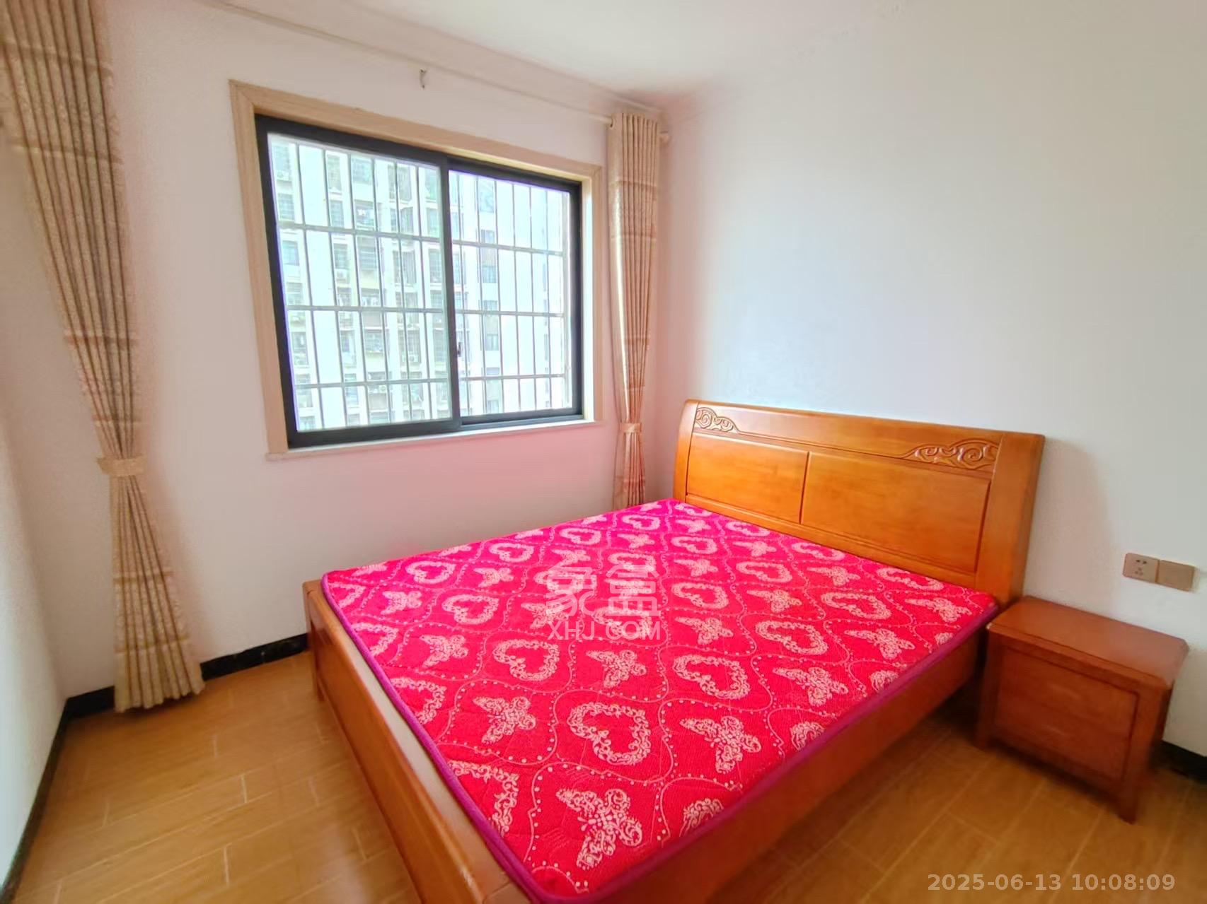 嘉顺苑 1室2厅1卫 2100.0元/月 嘉顺苑 1室2厅1卫 2100.0元/月室内图