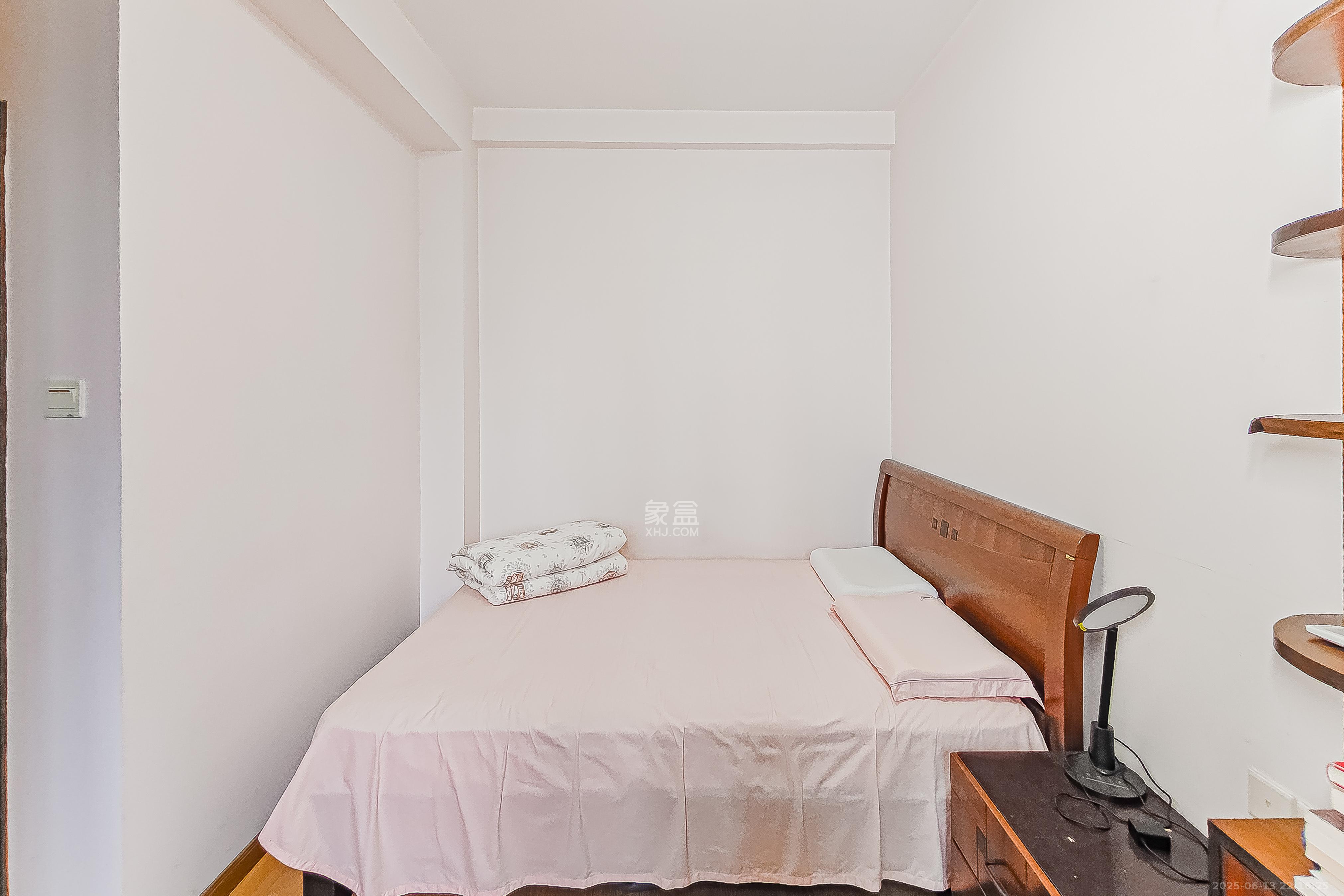 鑫溪大厦 2室1厅1卫 76.0万 鑫溪大厦 2室1厅1卫 76.0万卧室