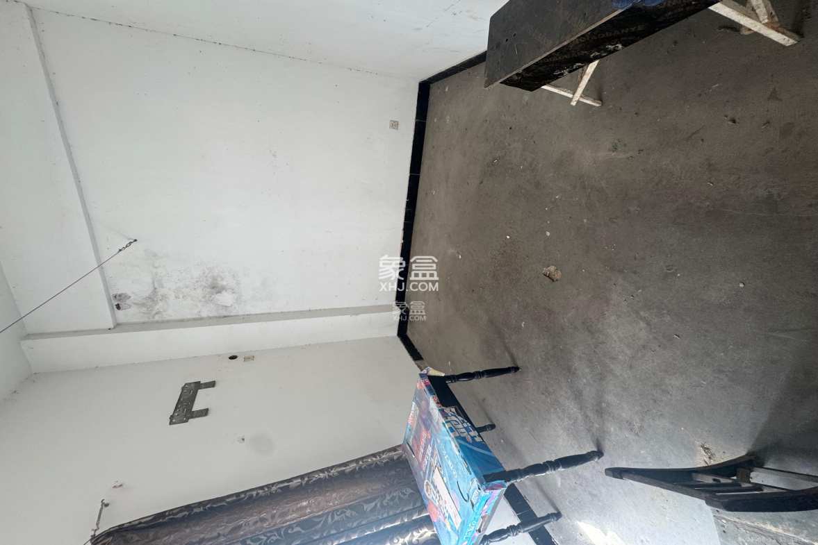 风华四季园 3室2厅1卫 2300.0元/月 风华四季园 3室2厅1卫 2300.0元/月室内图