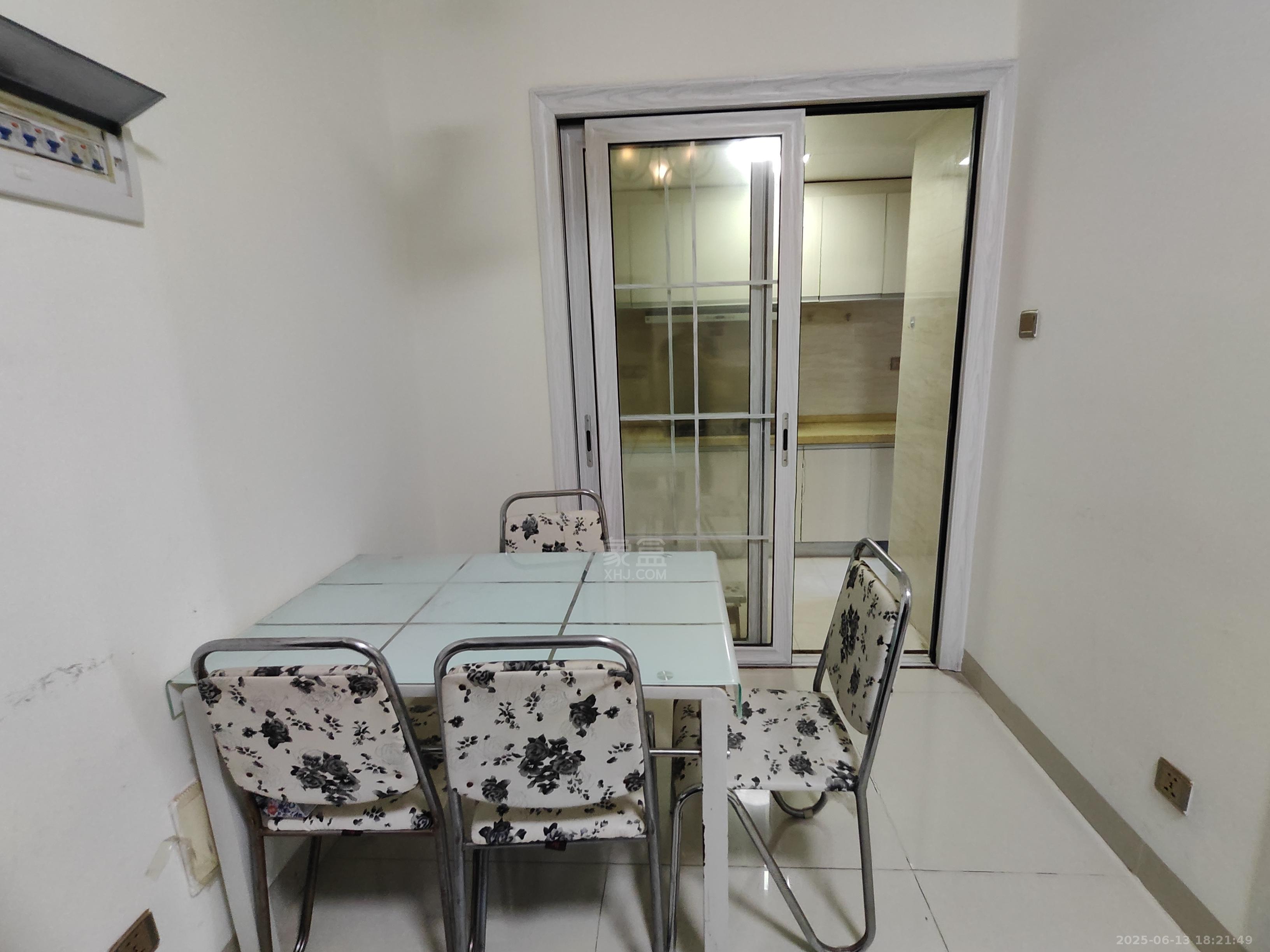 武广国际学苑 2室2厅1卫 1800.0元/月 武广国际学苑 2室2厅1卫 1800.0元/月室内图