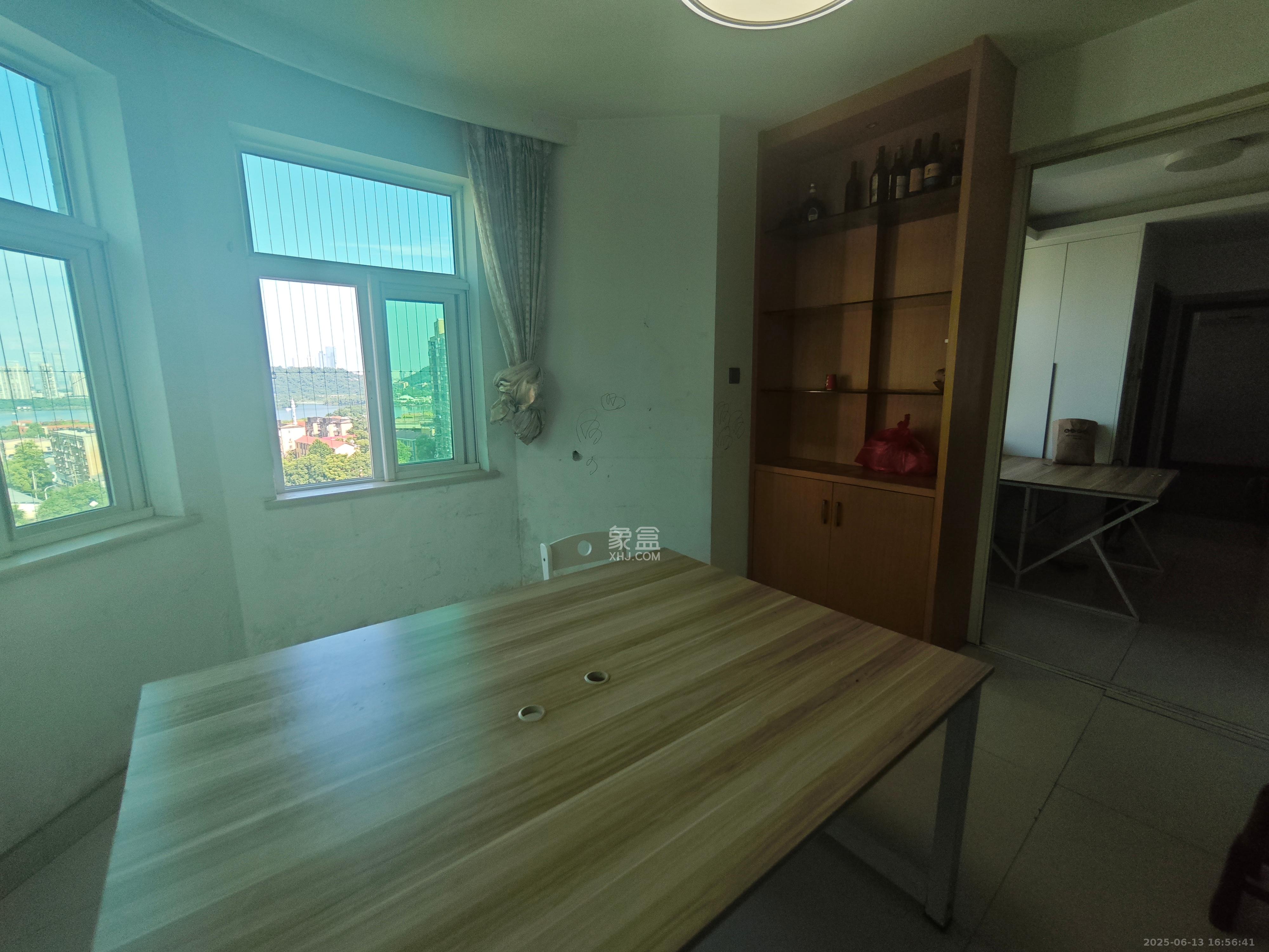 格林星城 4室2厅2卫 4100.0元/月 格林星城 4室2厅2卫 4100.0元/月室内图