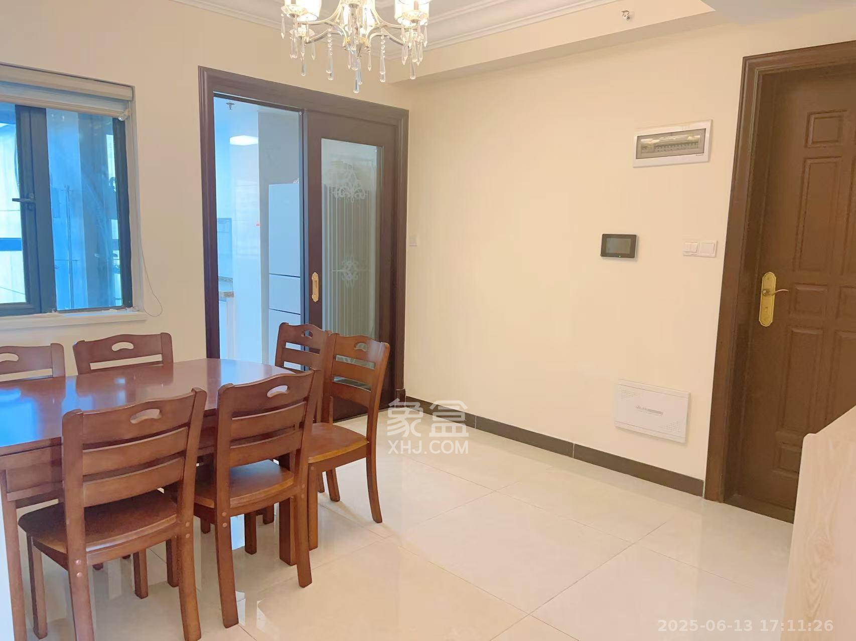 恒大翡翠华庭 3室2厅2卫 2300.0元/月 恒大翡翠华庭 3室2厅2卫 2300.0元/月室内图