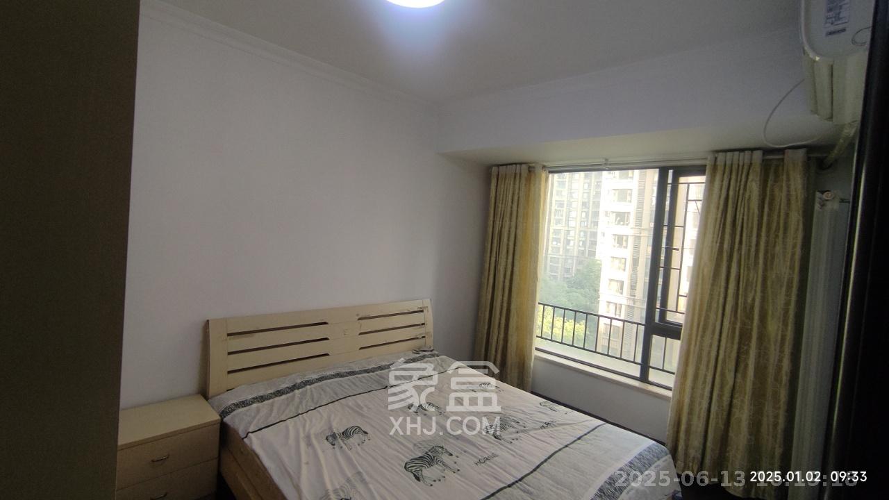 中海国际一期 4室2厅2卫 2300.0元/月 中海国际一期 4室2厅2卫 2300.0元/月室内图