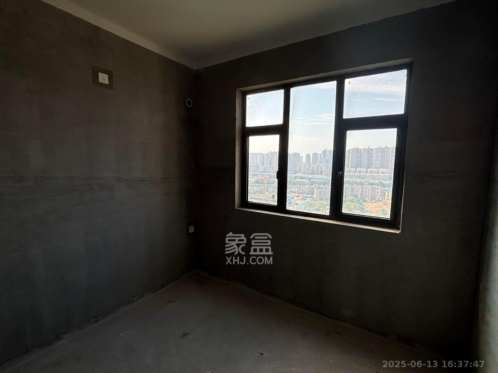 中建钰和城  3室2厅2卫   1400.00元/月室内图