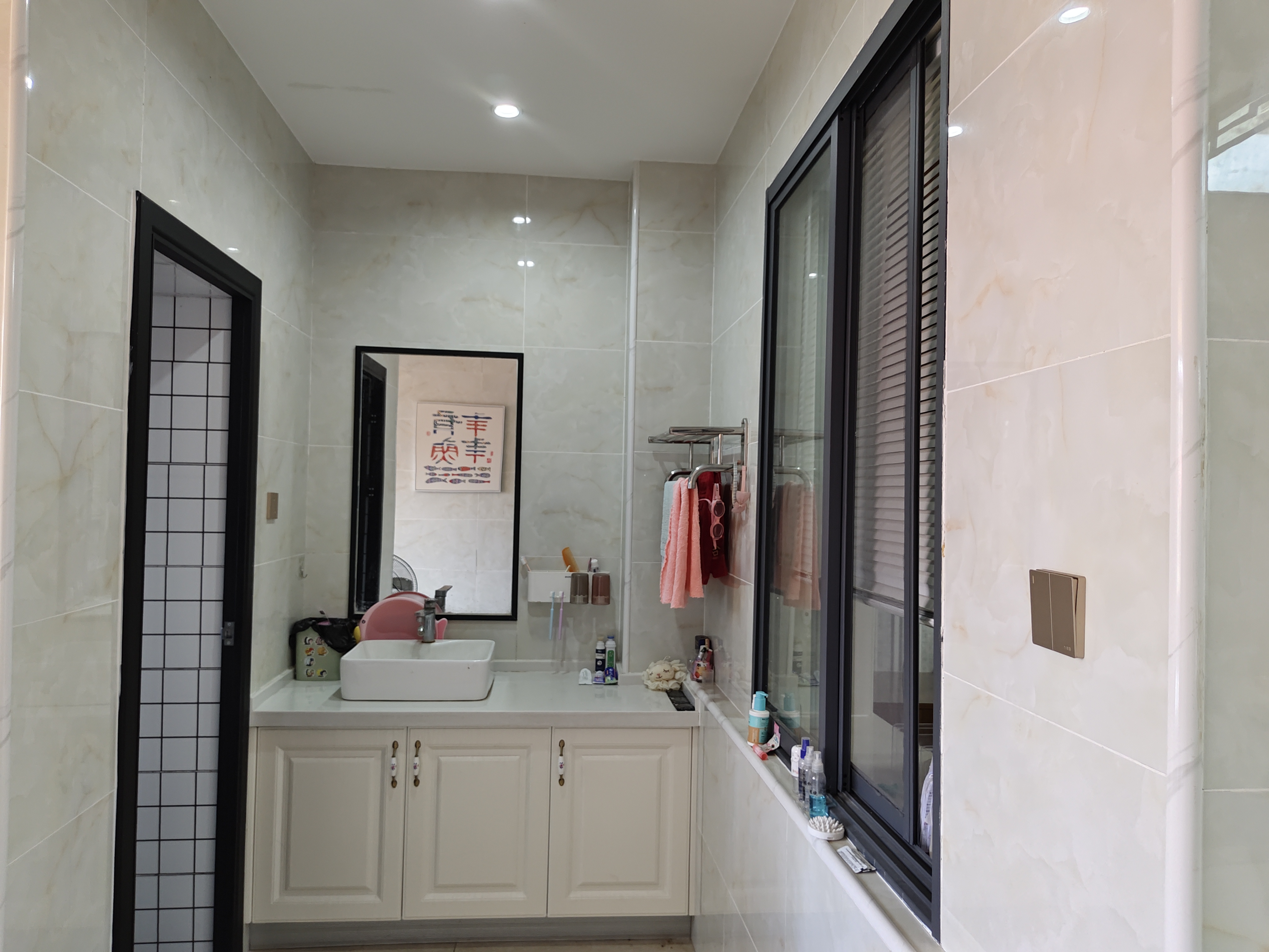 老国土局单位房(白塘路) 3室2厅1卫 51.8万 老国土局单位房(白塘路) 3室2厅1卫 51.8万客厅