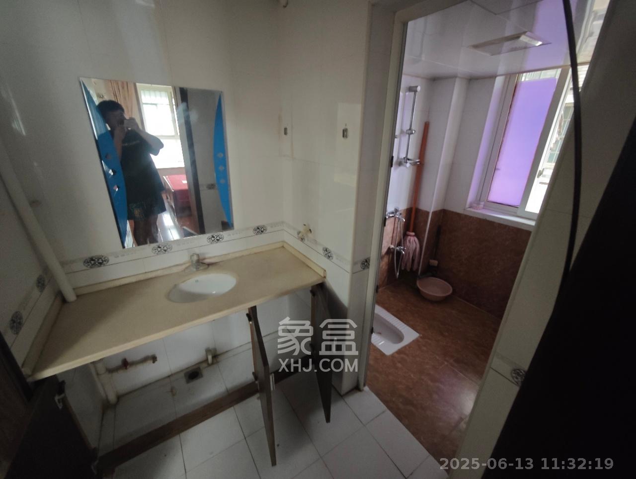 金麓西岸和苑  2室1厅1卫   1800.00元/月室内图