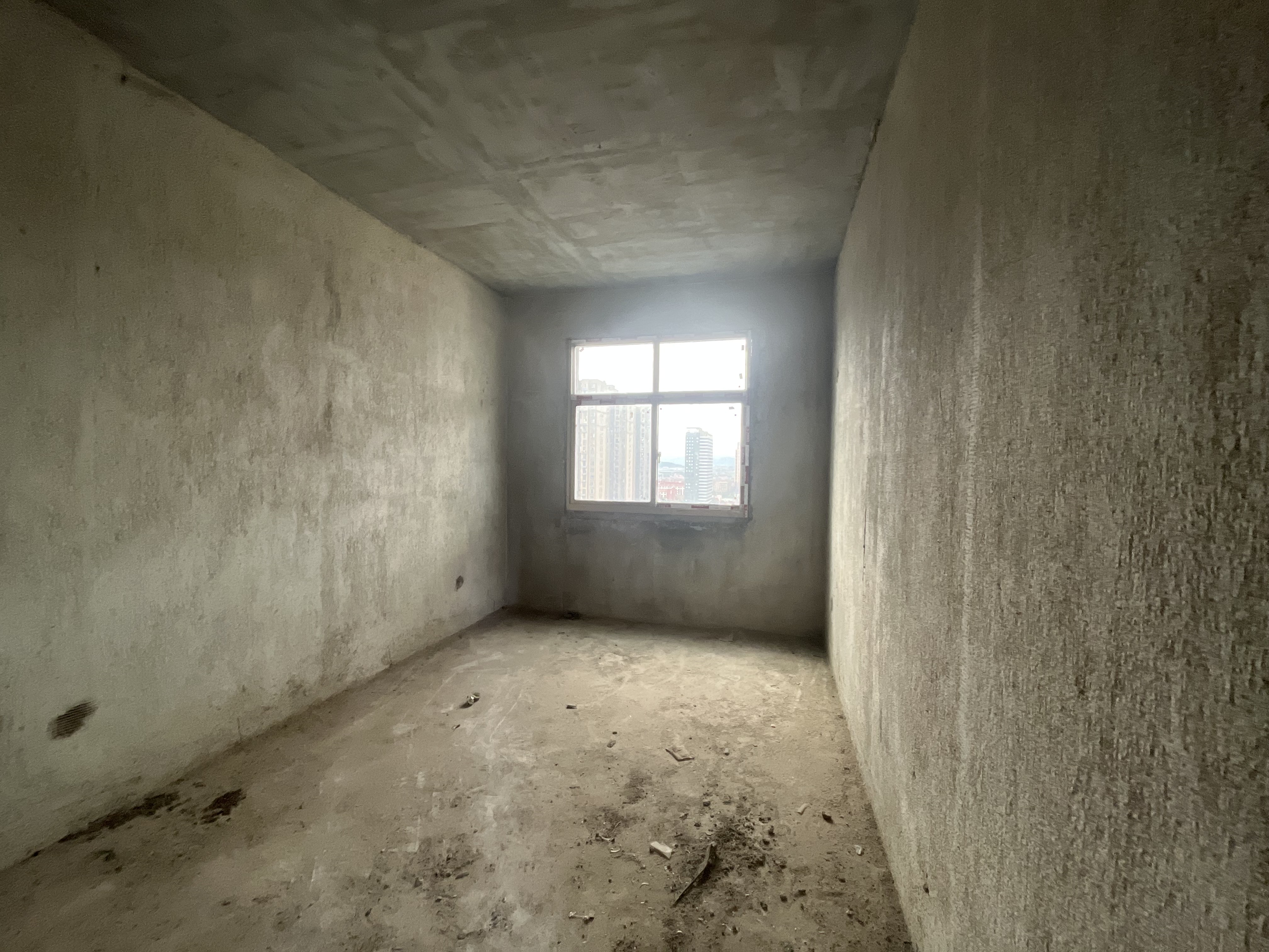 金色阳光  3室2厅2卫    56.0万 金色阳光  3室2厅2卫    56.0万客厅