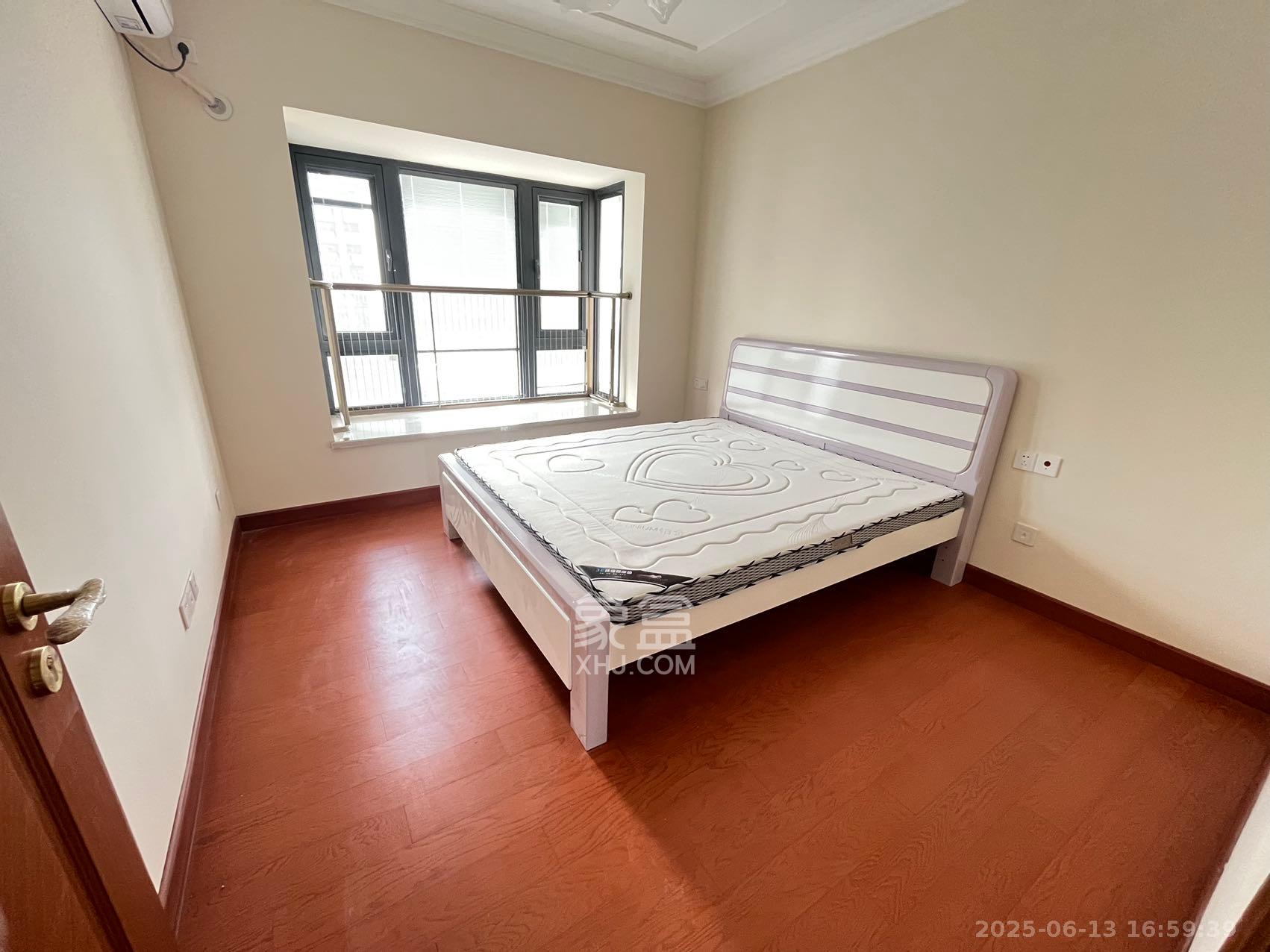 恒大华府 3室2厅2卫 1700.0元/月 恒大华府 3室2厅2卫 1700.0元/月室内图