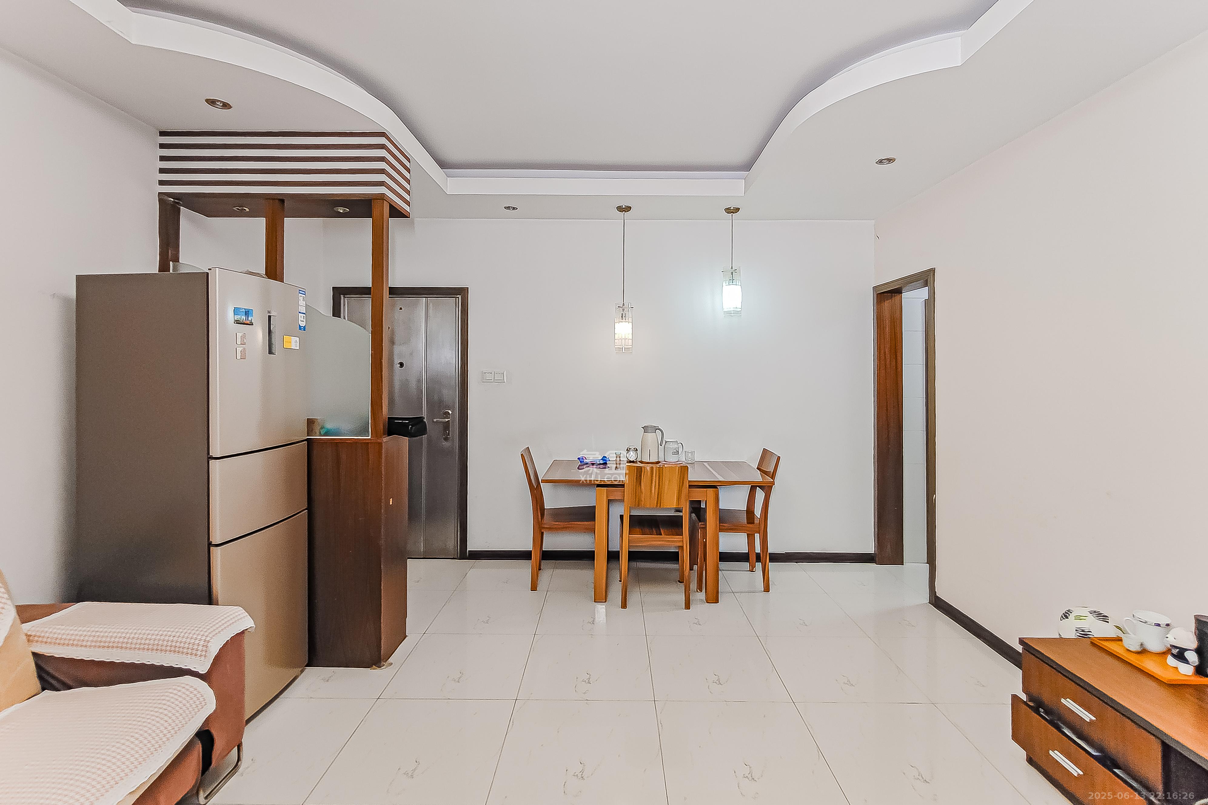 鑫溪大厦 2室1厅1卫 76.0万 鑫溪大厦 2室1厅1卫 76.0万客厅