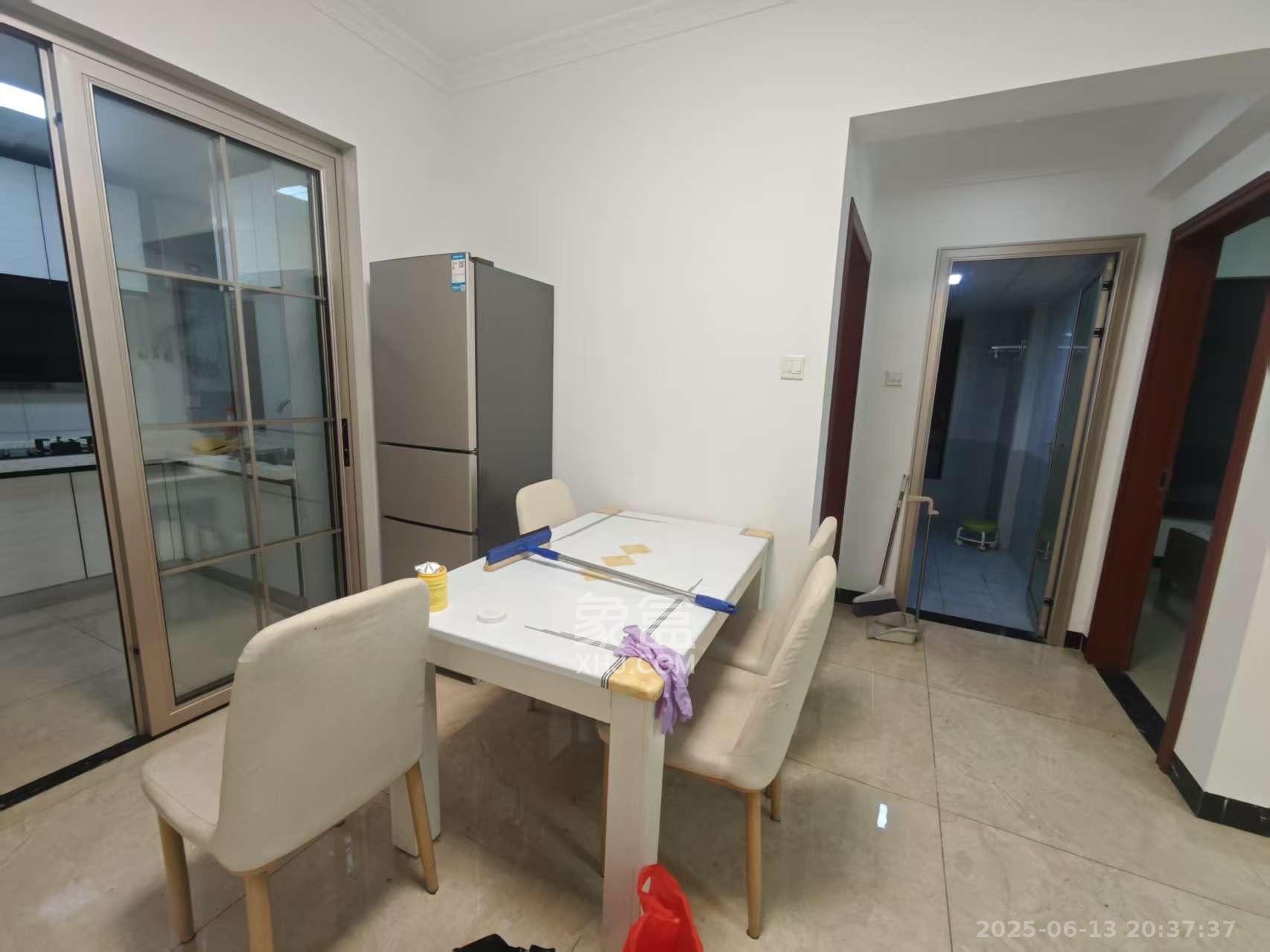 达美D6区 3室2厅1卫 3000.0元/月 达美D6区 3室2厅1卫 3000.0元/月室内图