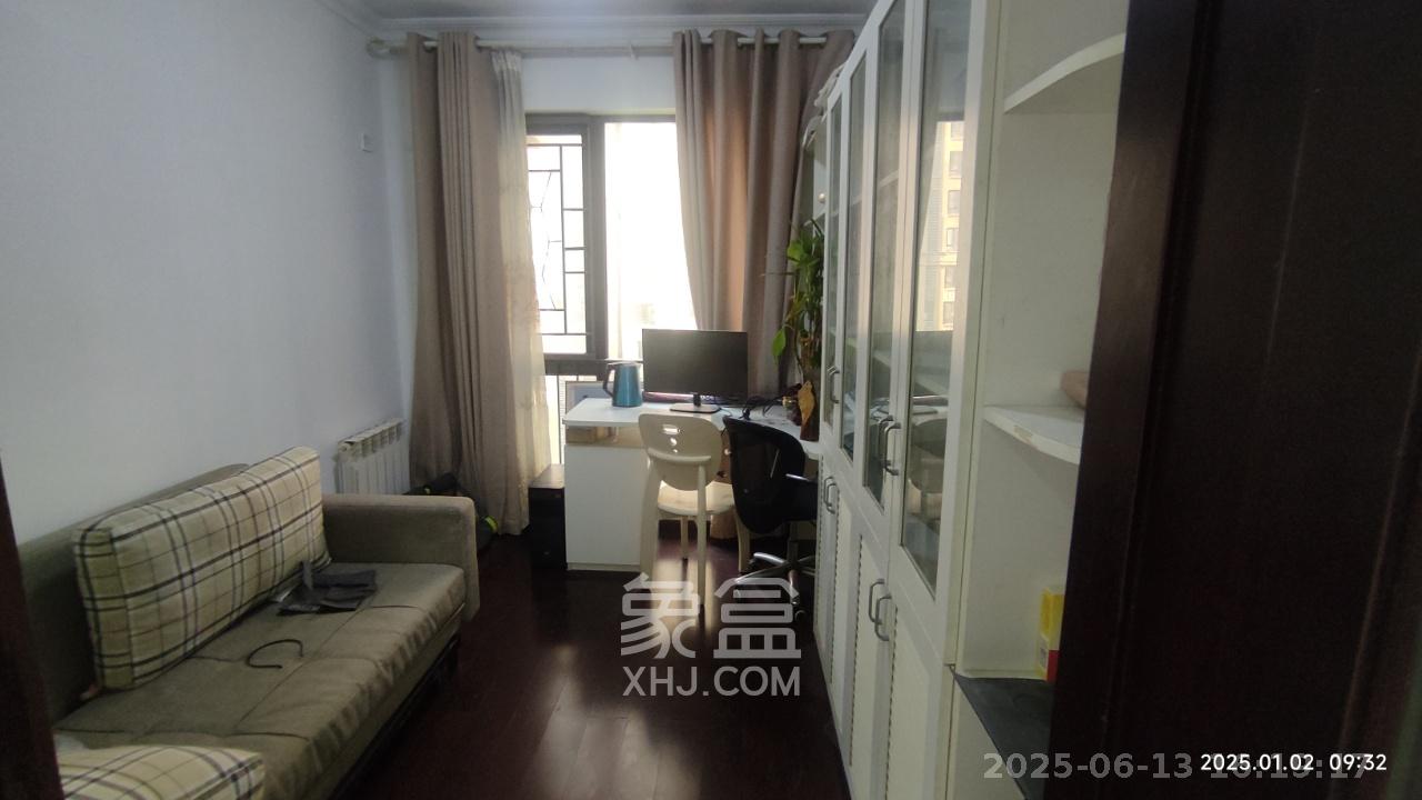 中海国际一期 4室2厅2卫 2300.0元/月 中海国际一期 4室2厅2卫 2300.0元/月室内图